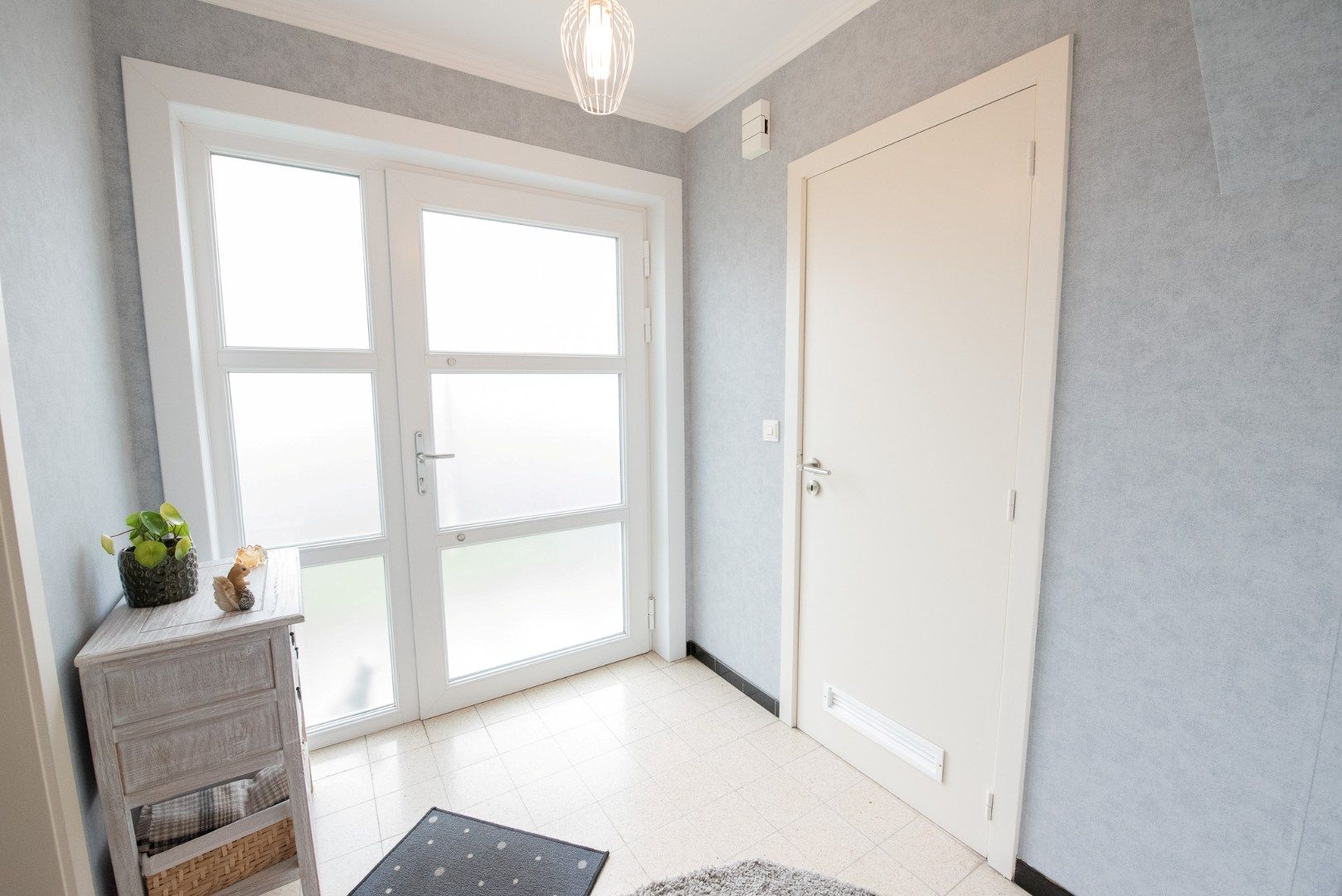 Goed onderhouden, halfopen woning met 4 slaapkamers op 438 m² in Zulte foto 2