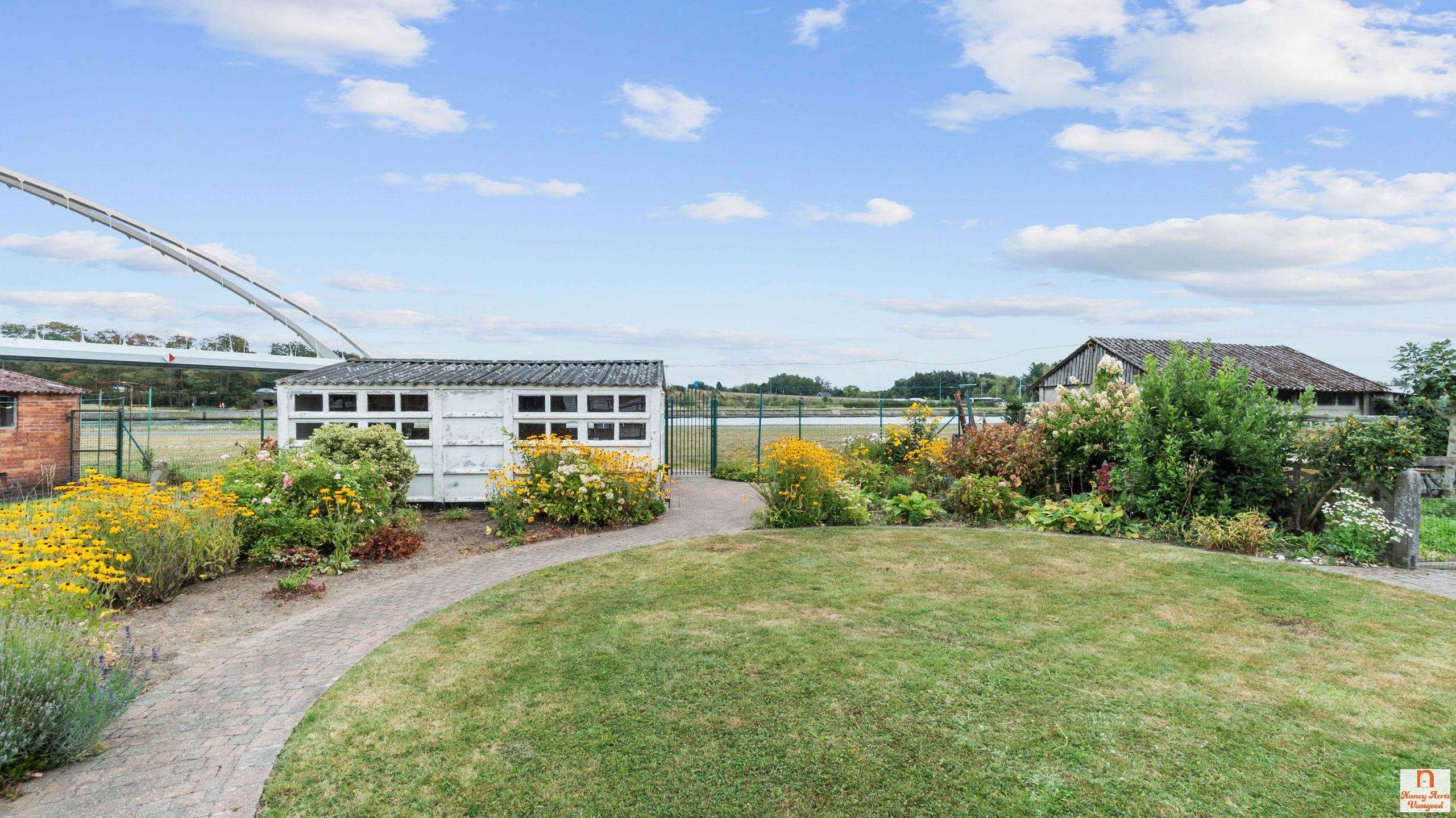 Half-openbebouwing met zicht op het kanaal  foto 27