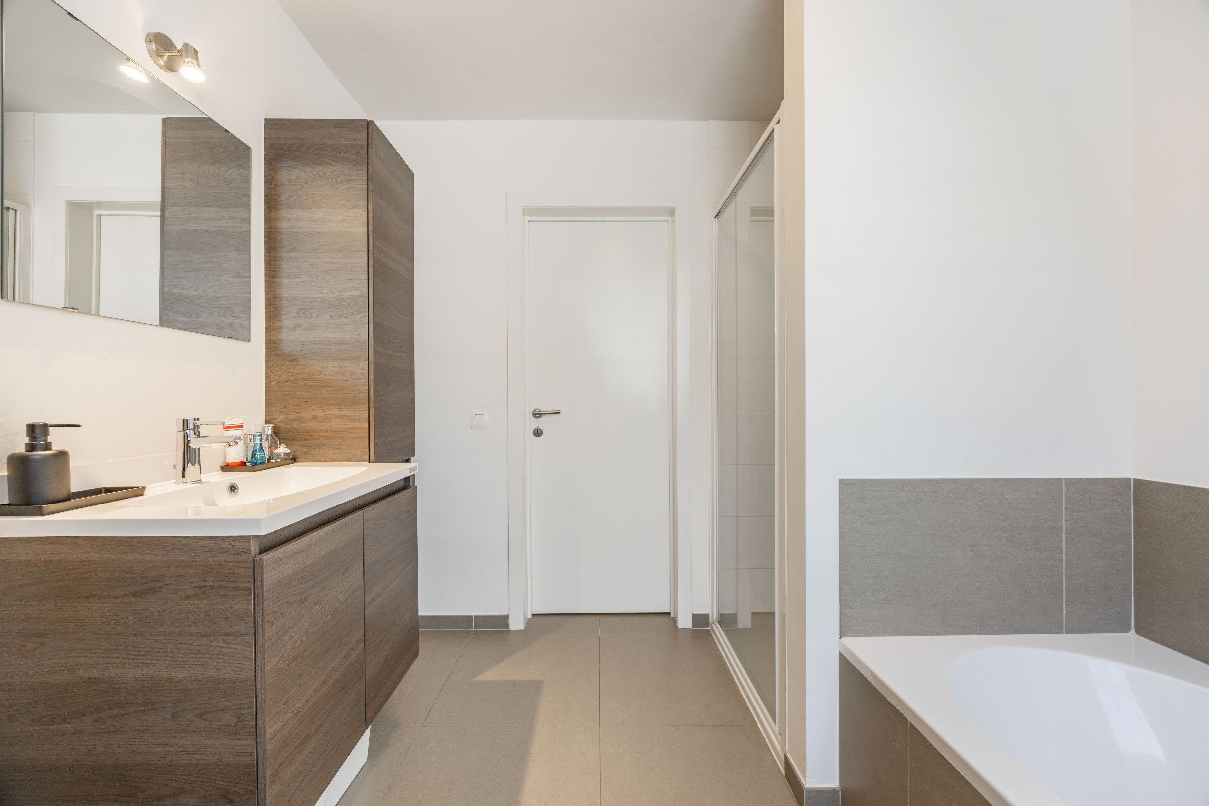 CHARMANTE PASTORIEWONING MET GARAGE foto 19