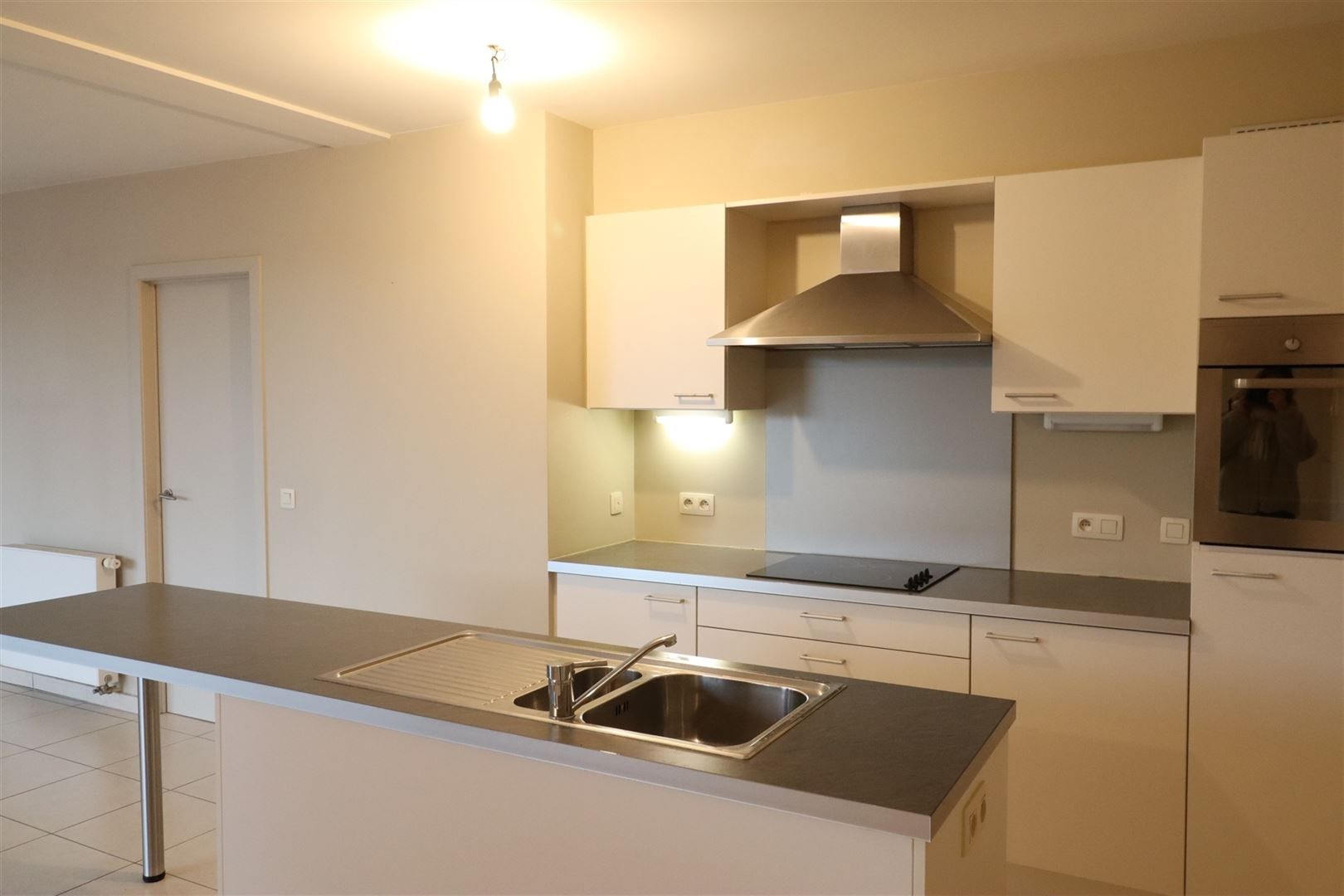 Twee slaapkamer app met terras!  foto 2