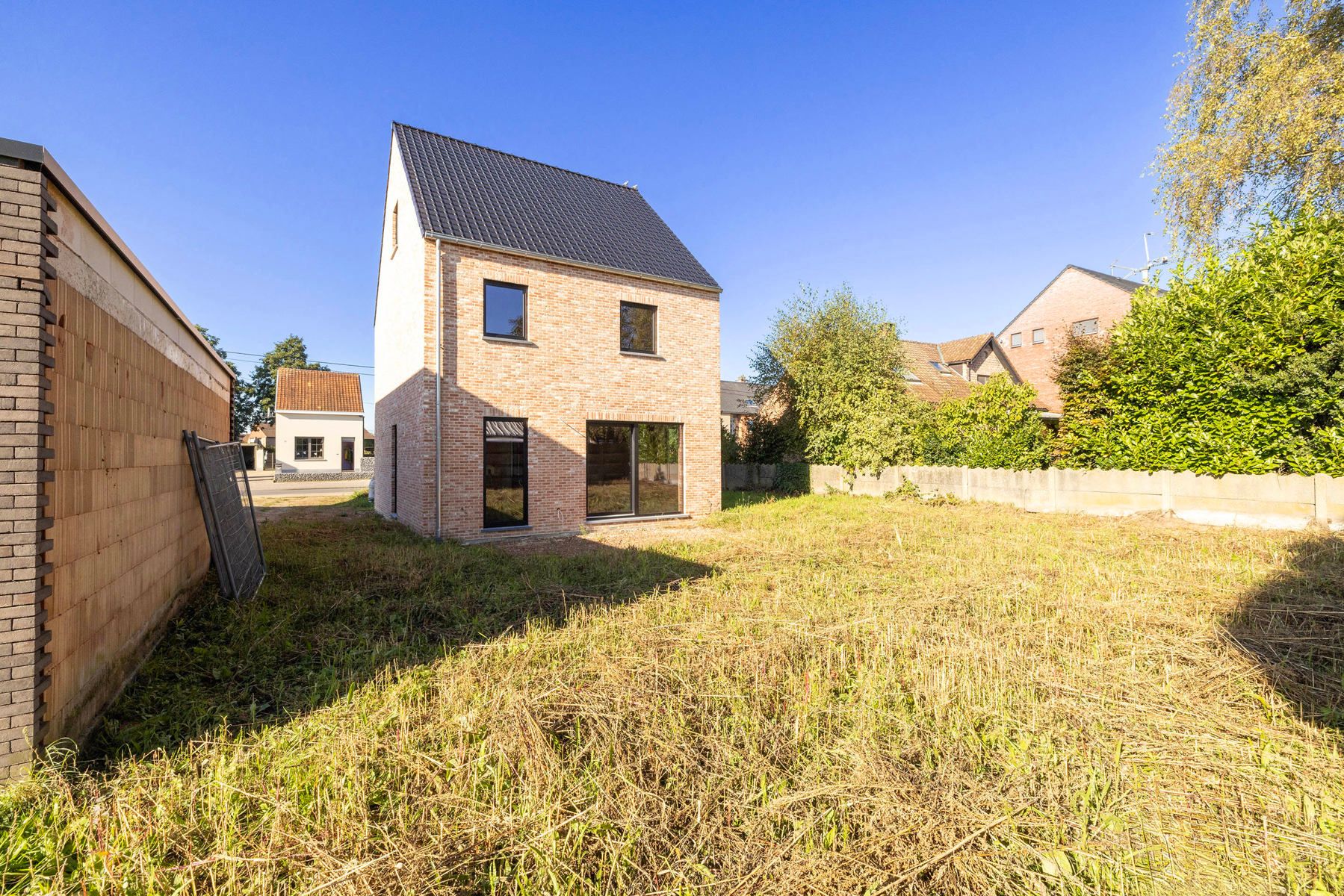 Semi casco nieuwbouwwoning met 3/4 slaapkamer foto 4