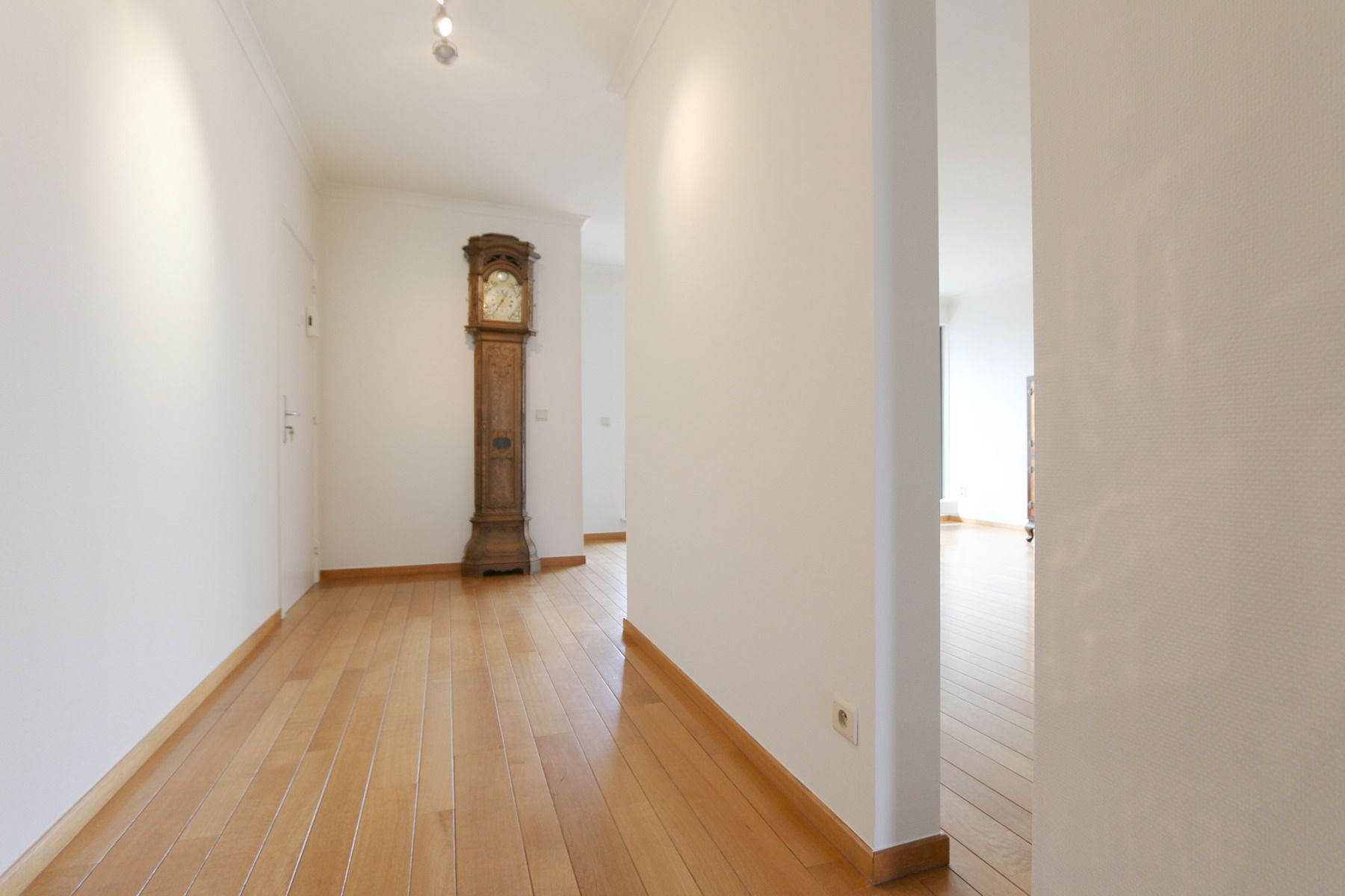 APP 2 SLK - 2 TERRASSEN - LIFT - PARKING mogelijk - CENTRUM foto 13