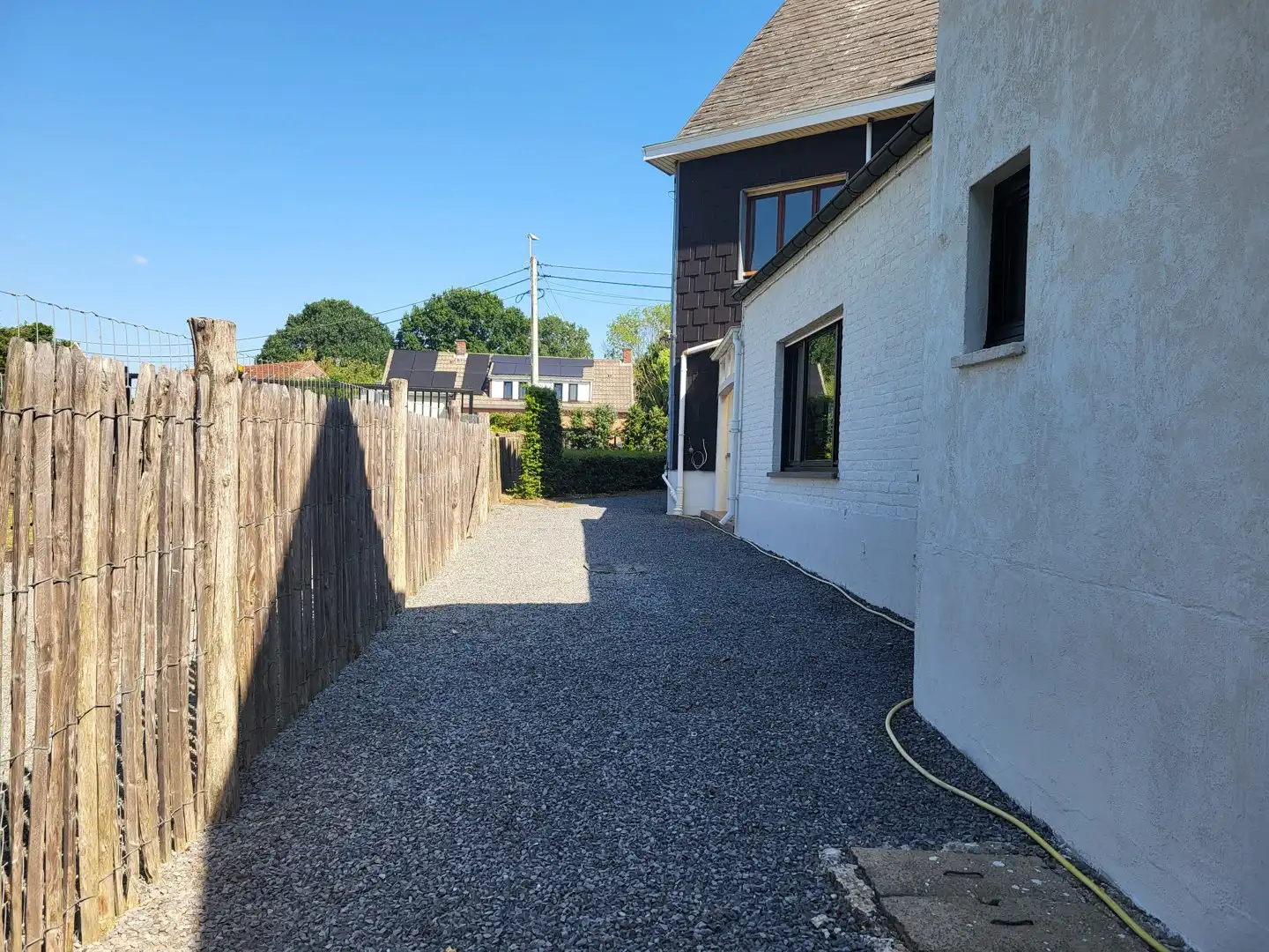 Charmante halfopen bebouwing met 2 slaapkamers op rustige, landelijke ligging aan de stadsrand. foto 31