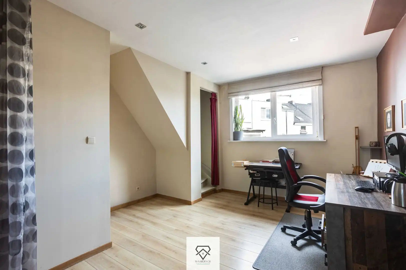 Karaktervolle woning met gezellige buitenruimte in Gent foto 15