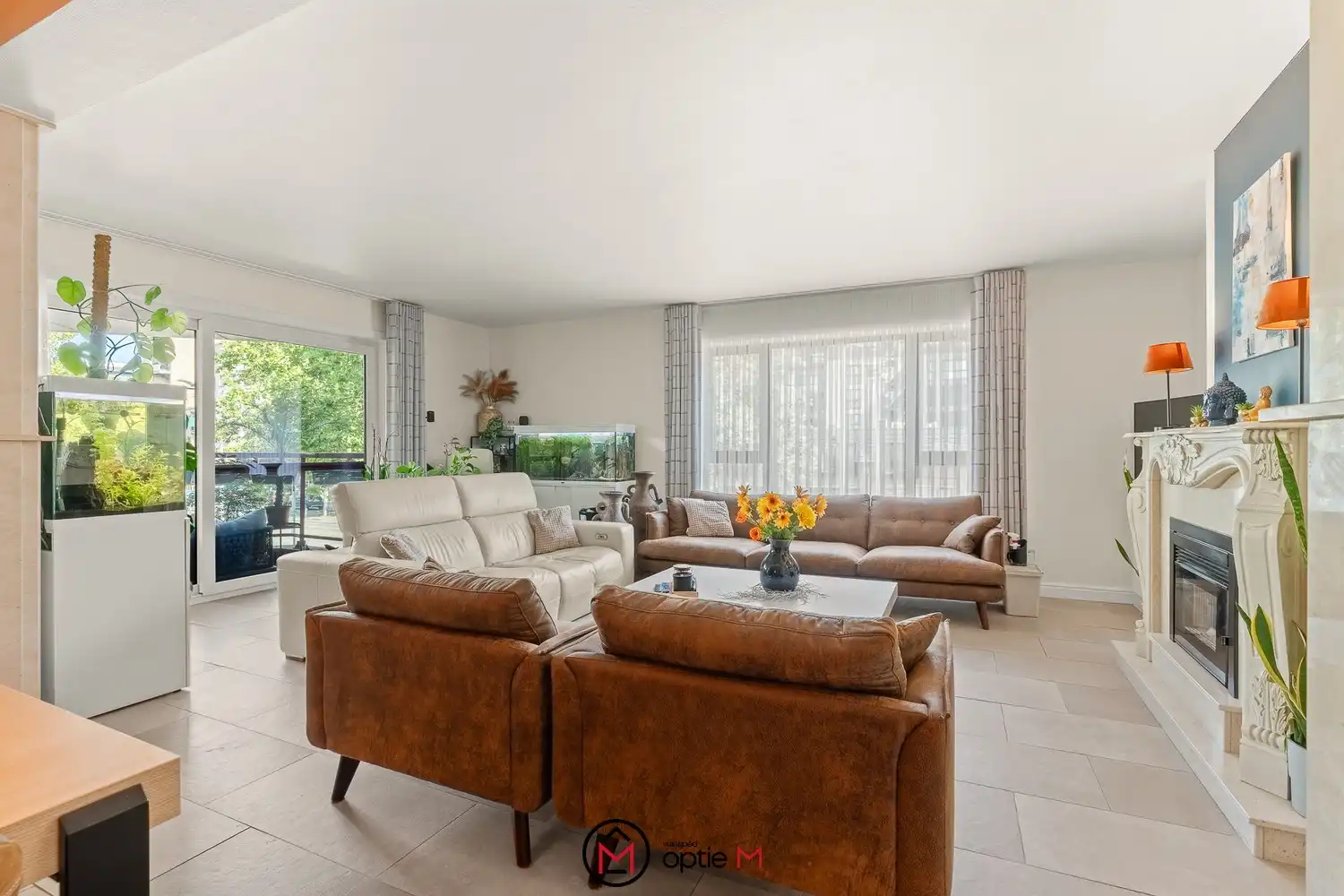 Ruim gerenoveerd appartement van 170 m² met 4 slaapkamers en twee terrassen in hartje Genk foto 6