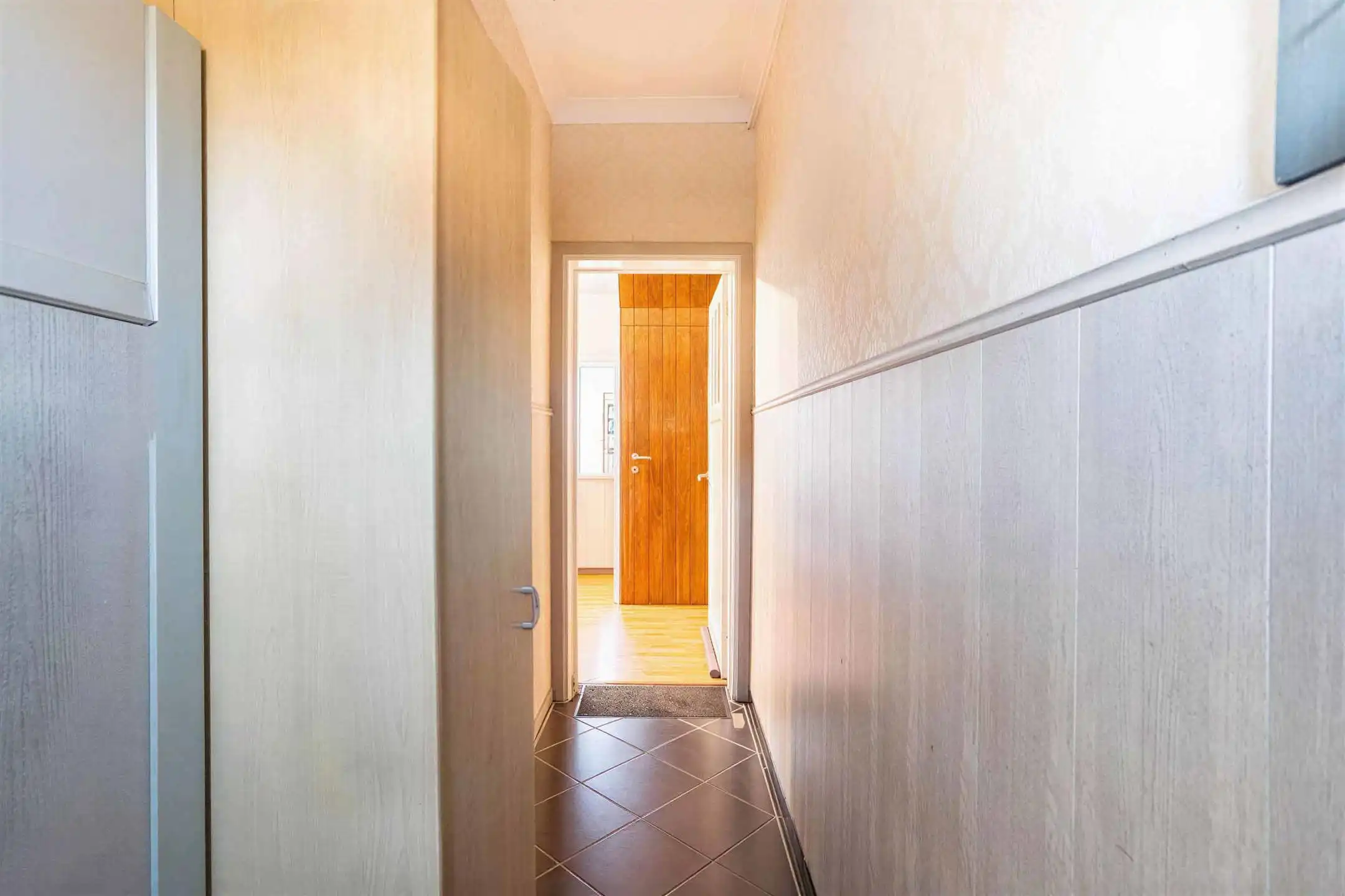 Comfortabele woning met tuin en private parking foto 2