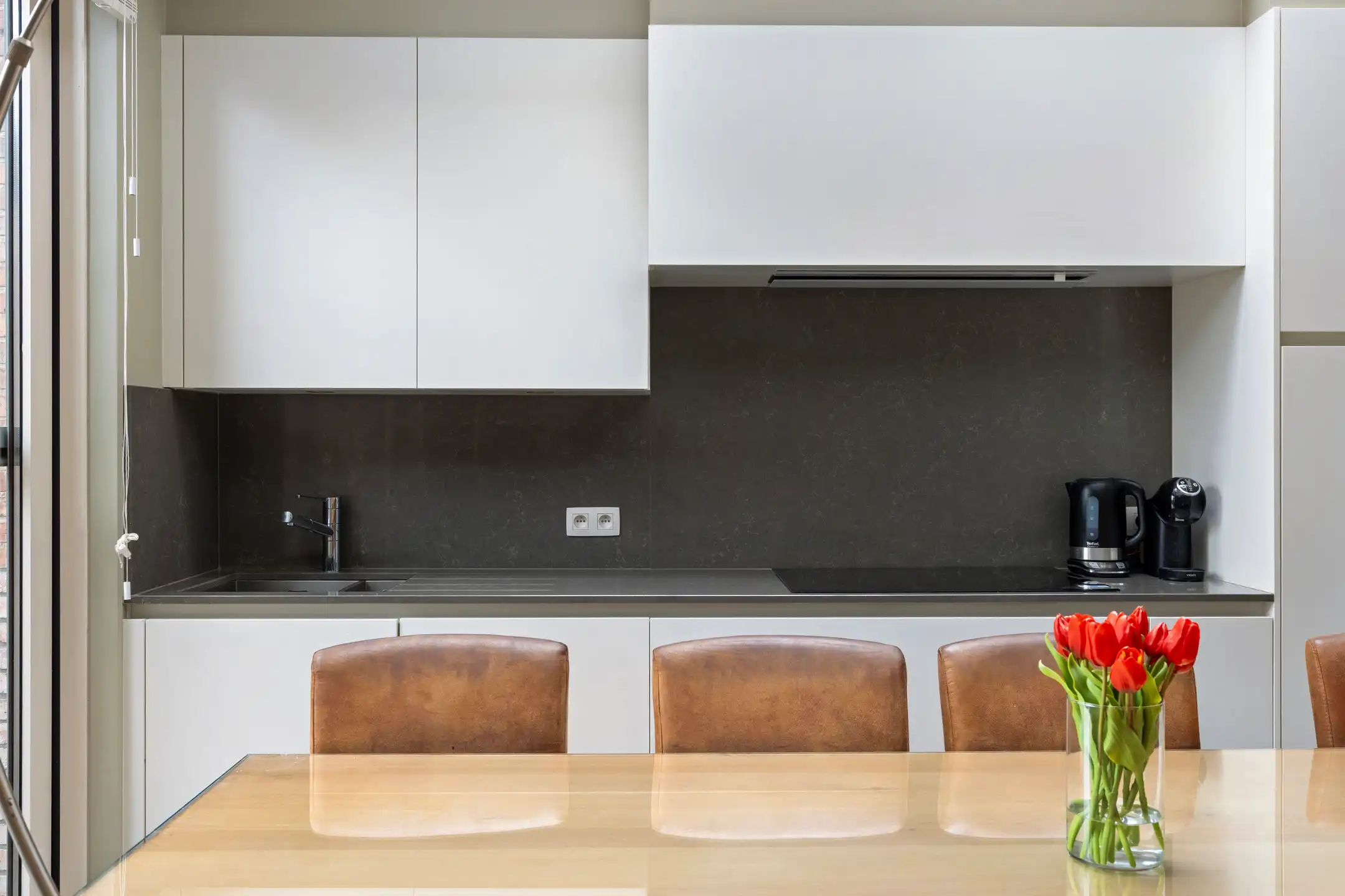 Uitstekend gelegen woning met 4 slaapkamers foto 12