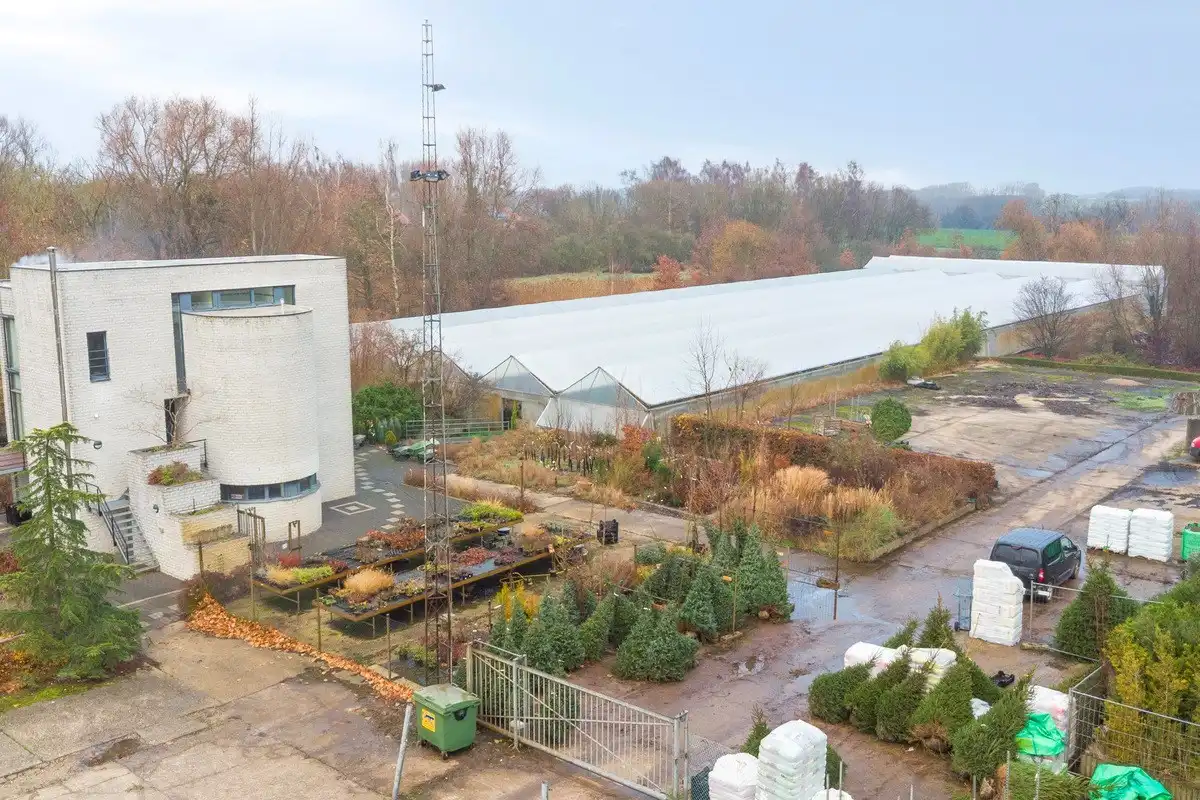 Tuinbouwcentrum met ruime woning op een perceel van 4,26 hectare foto 17