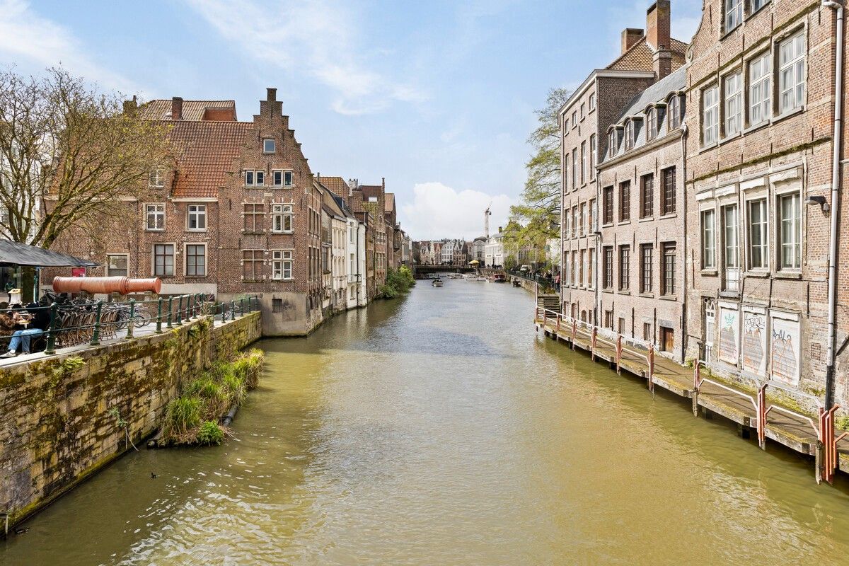 Buitengewone duplex penthouse midden in de historische binnenstad aan de Leie foto 36