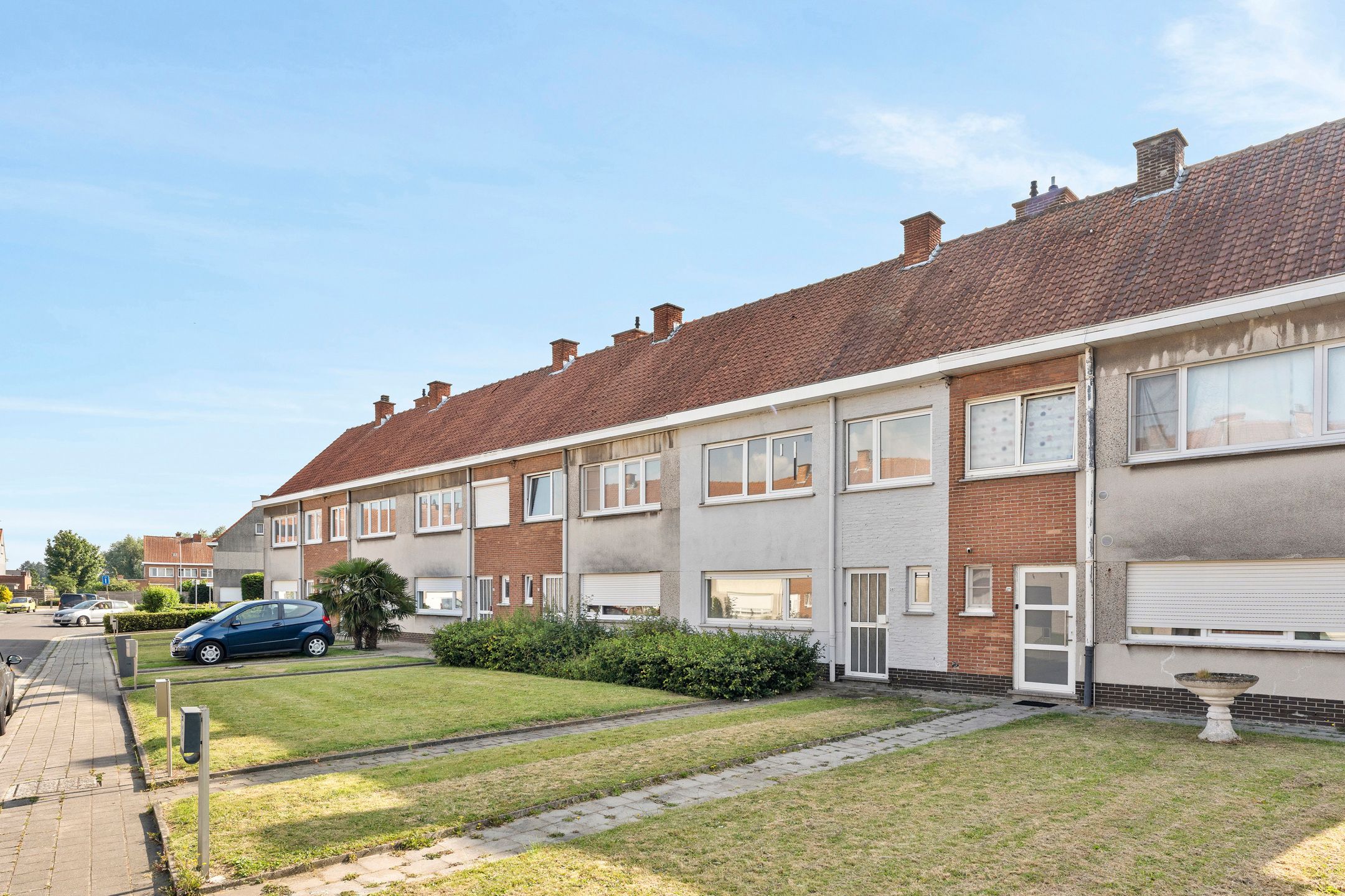 Volledig GERENOVEERDE woning met ZONNIGE TUIN en 3 SLK foto 6