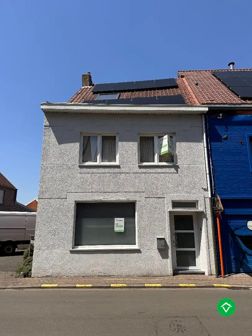 Wonen op toplocatie: instapklare woning met drie slaapkamers te Torhout foto {{pictureIndex}}