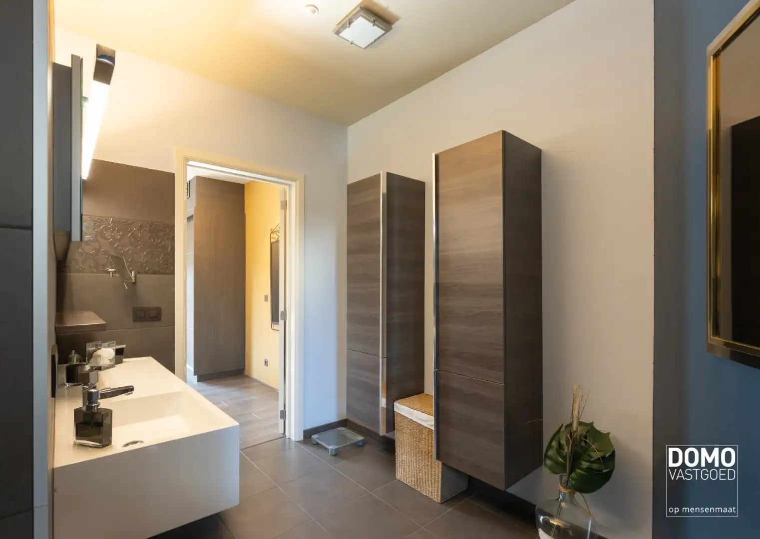 Luxueus wonen met wellness en ruimte – unieke villa in Kermt foto 10