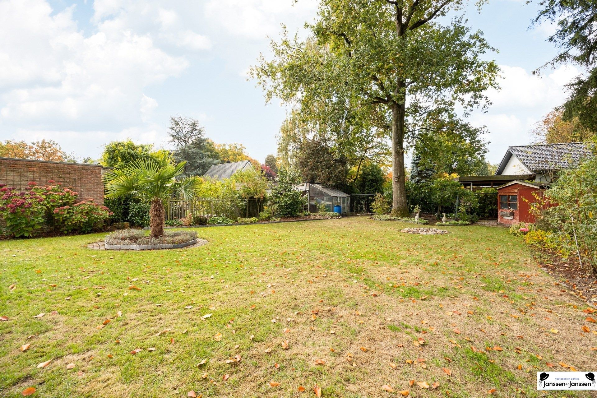 Verrassend ruime villa met ZW-gerichte tuin!  foto 22