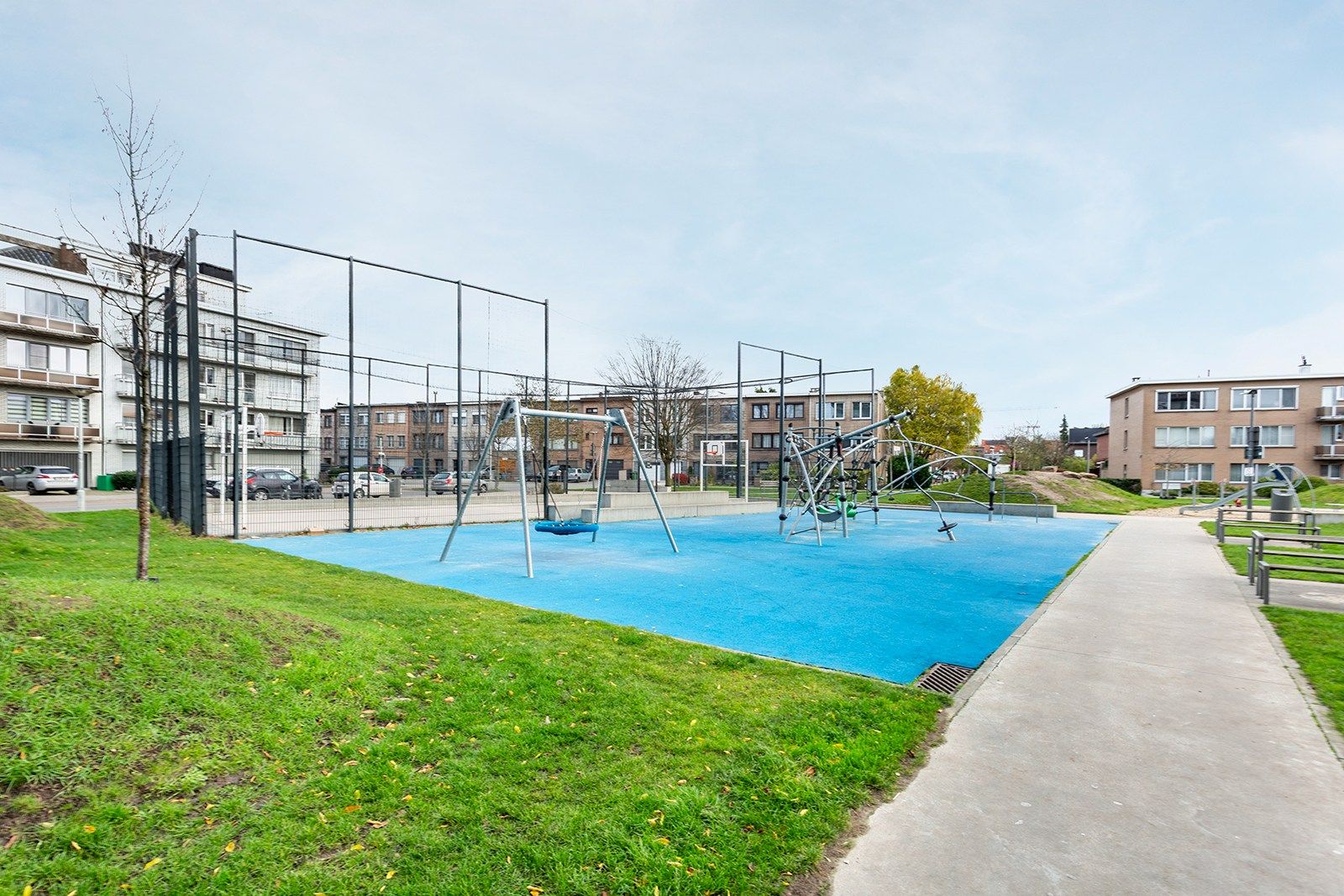 Aangenaam 2-slaapkamerappartement foto 25