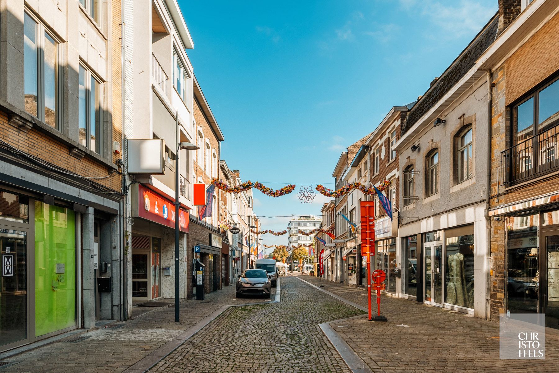 Handelspand van 408m² in Tongeren op de Antiekmarkt! foto 2