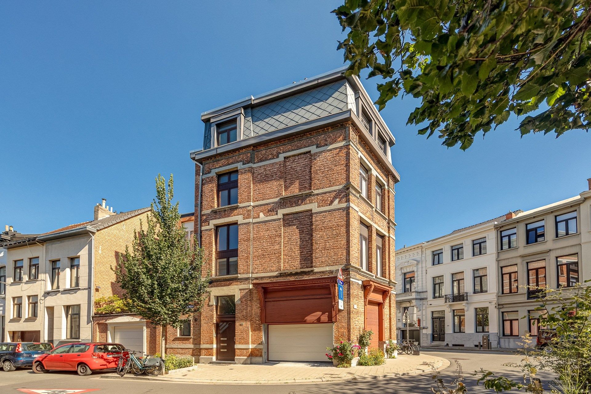 Zurenborg: Wonen in grandeur, leven in kleur.  foto 3