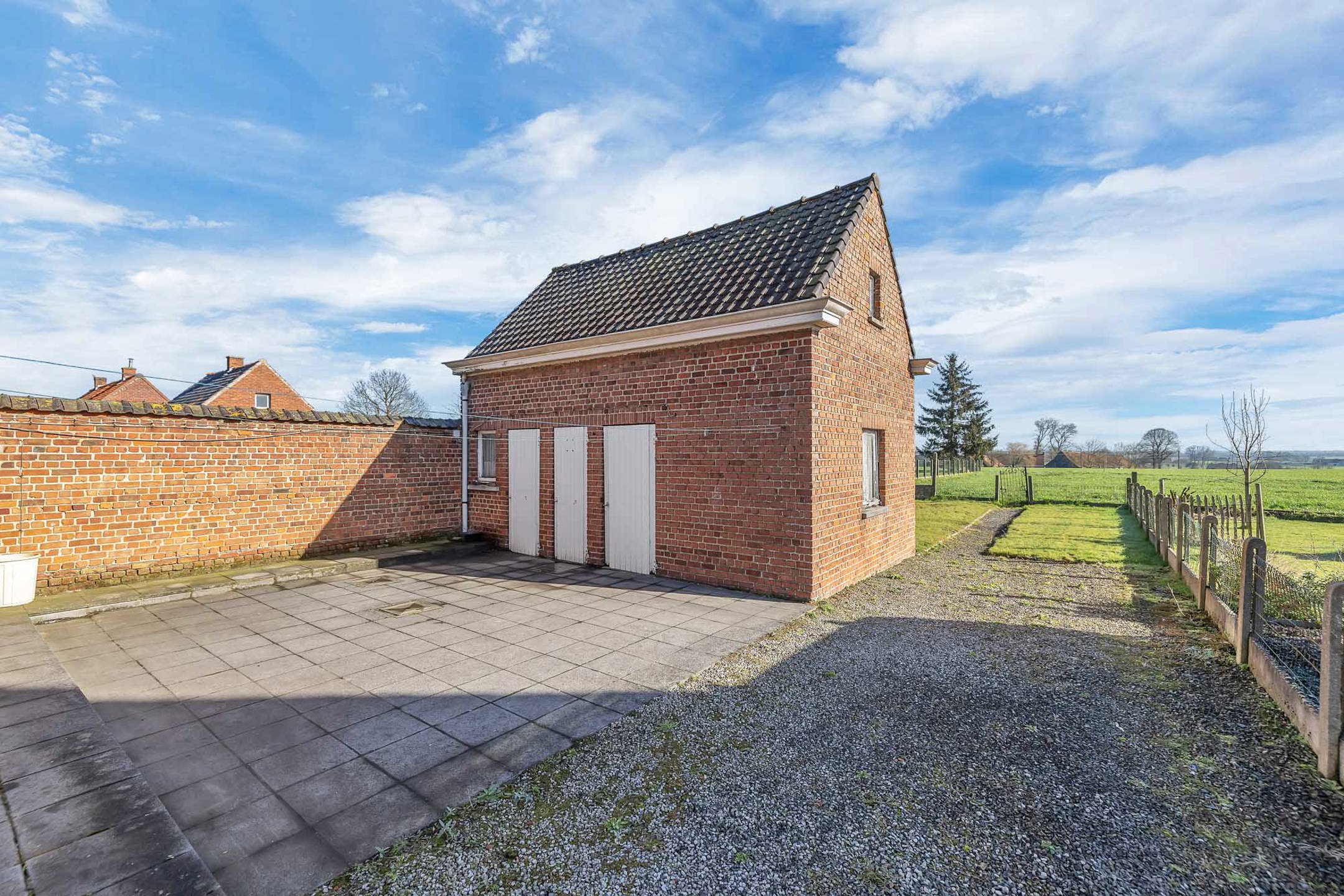 Woning met veel mogelijkheden in Aarsele foto 14