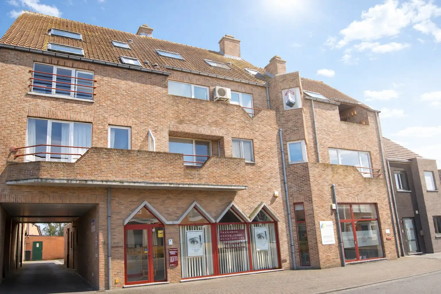 Appartement met 1 slpk en terras, Torhout. foto {{pictureIndex}}