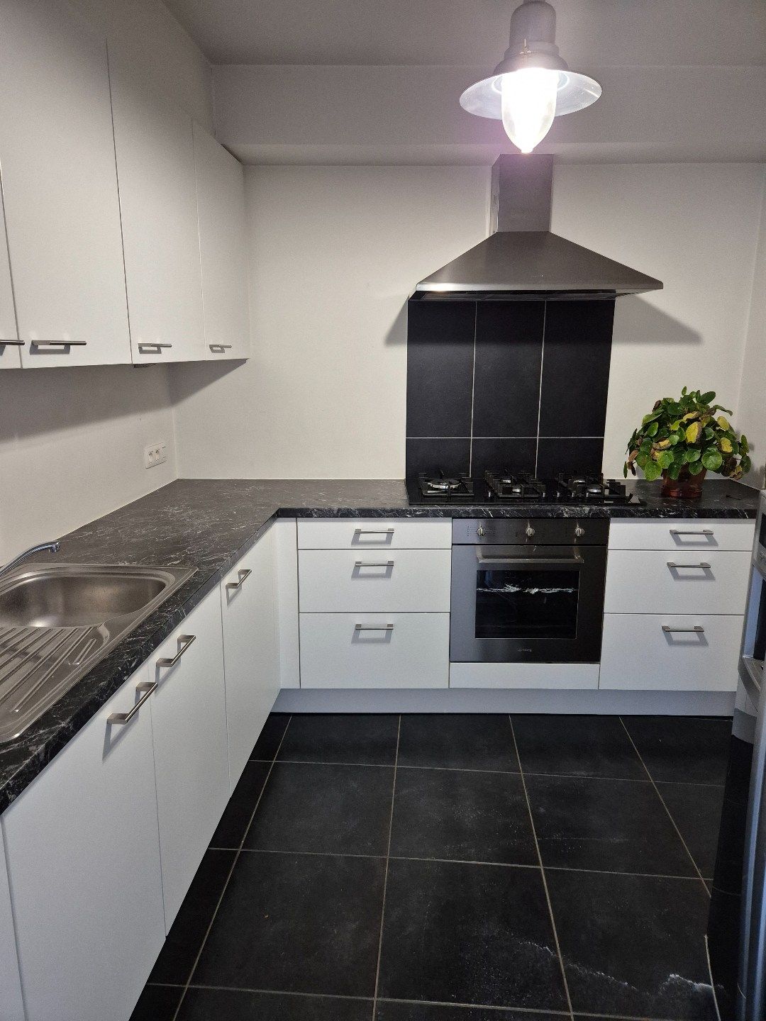 Modern appartement met terras nabij centrum Hasselt foto 4