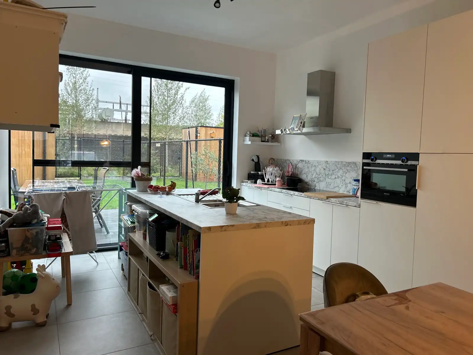 Energiezuinige woning met 3 slpkamrs, tuin & 2 staanplaatsen foto 8