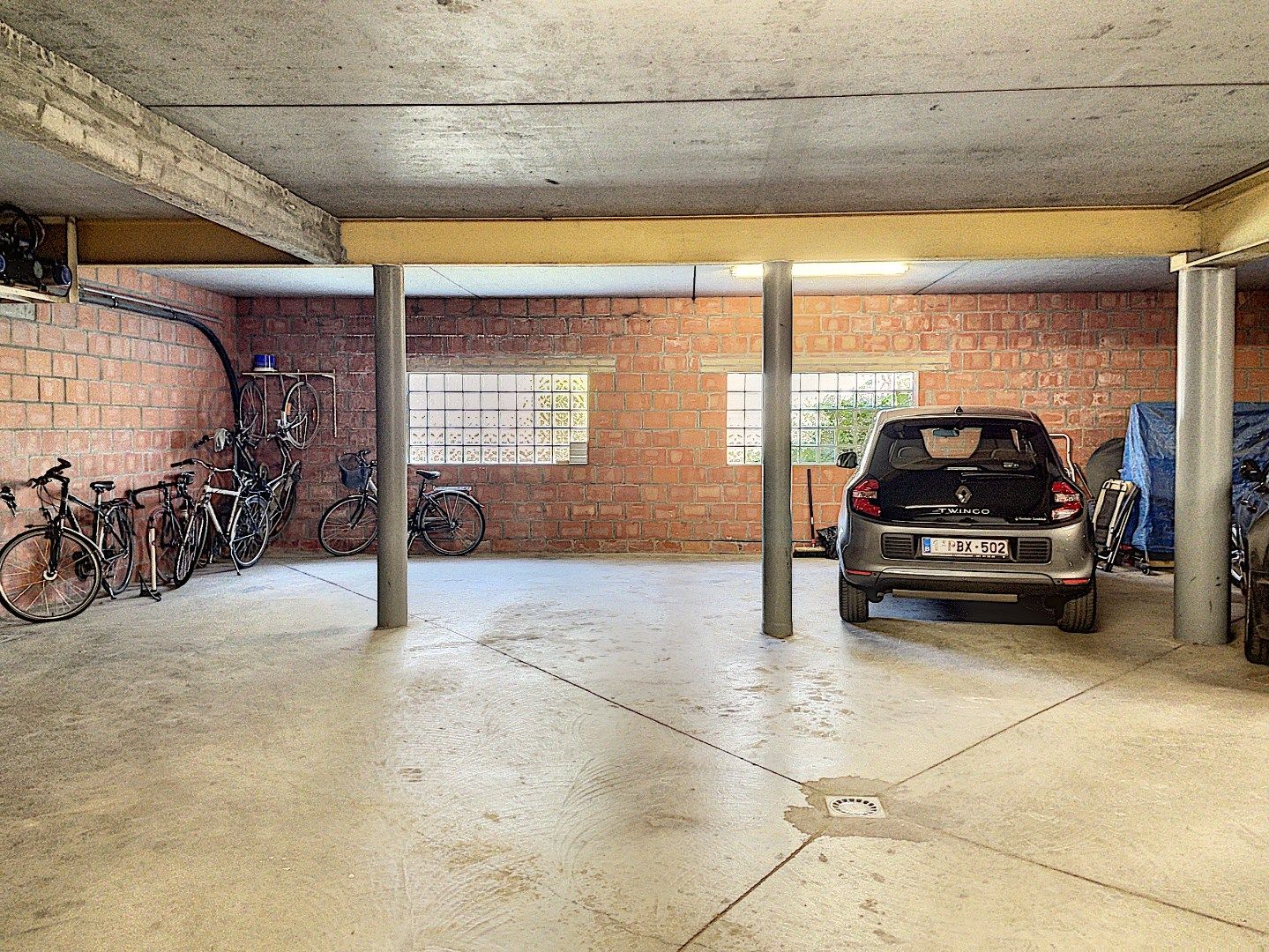 Verrassend groot appartement met zicht op het mooie E. Dermautpark.  foto 8