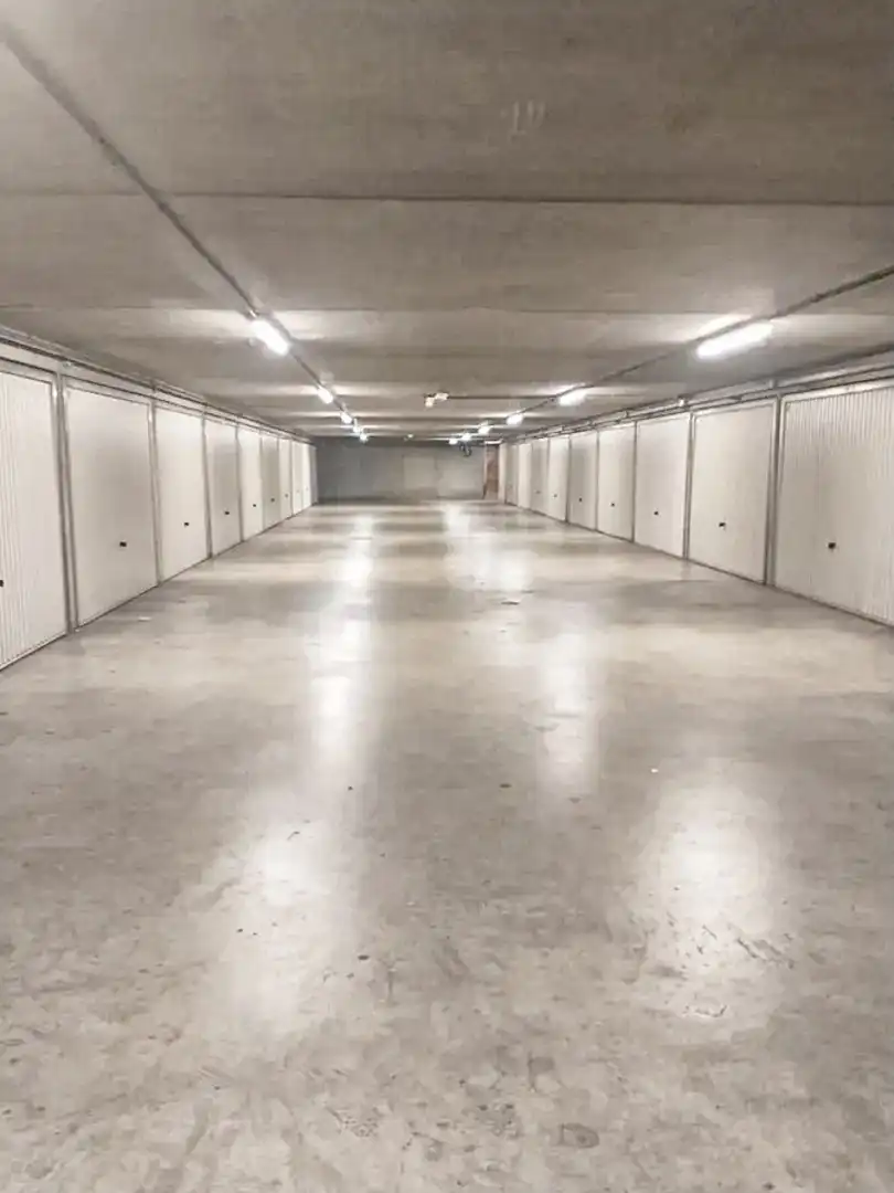 gesloten garagebox foto 2