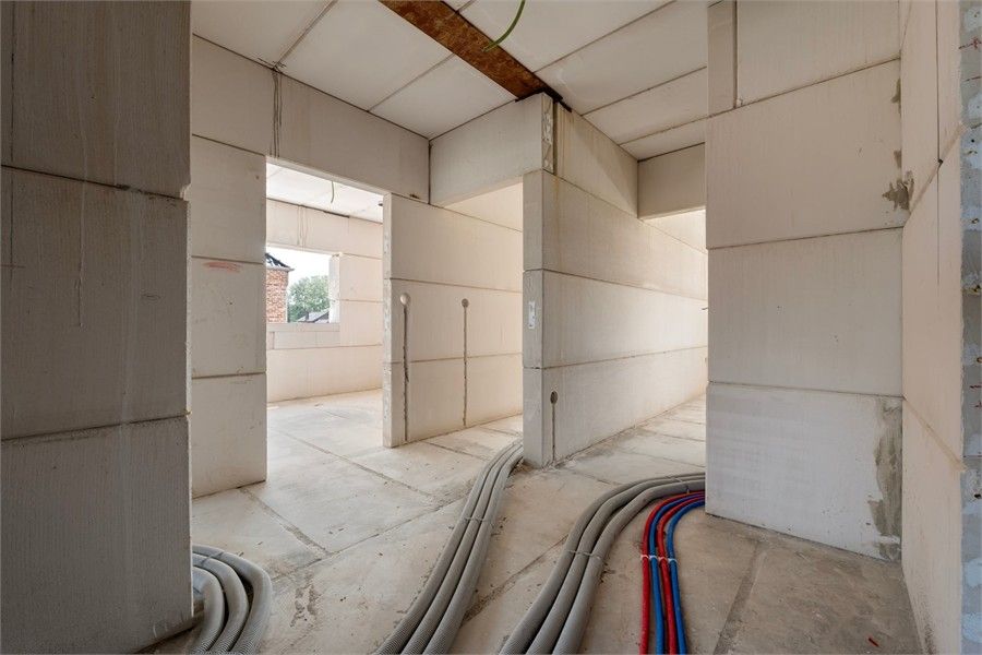 CASCO HALFOPEN BEBOUWING IN MODERNE STIJL MET CARPORT IN ALKEN foto 22