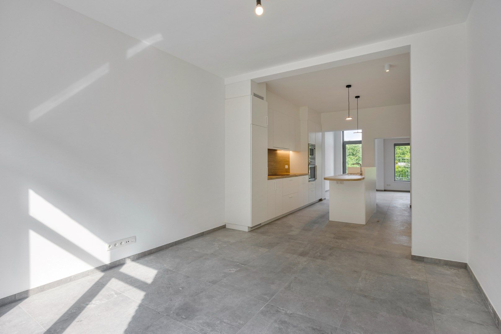 Totaal gerenoveerde en zeer goed gelegen woning op wandelafstand station met 3 ruime slaapkamers en bureauruimte - EPC A (81) kWh/m²  foto 6