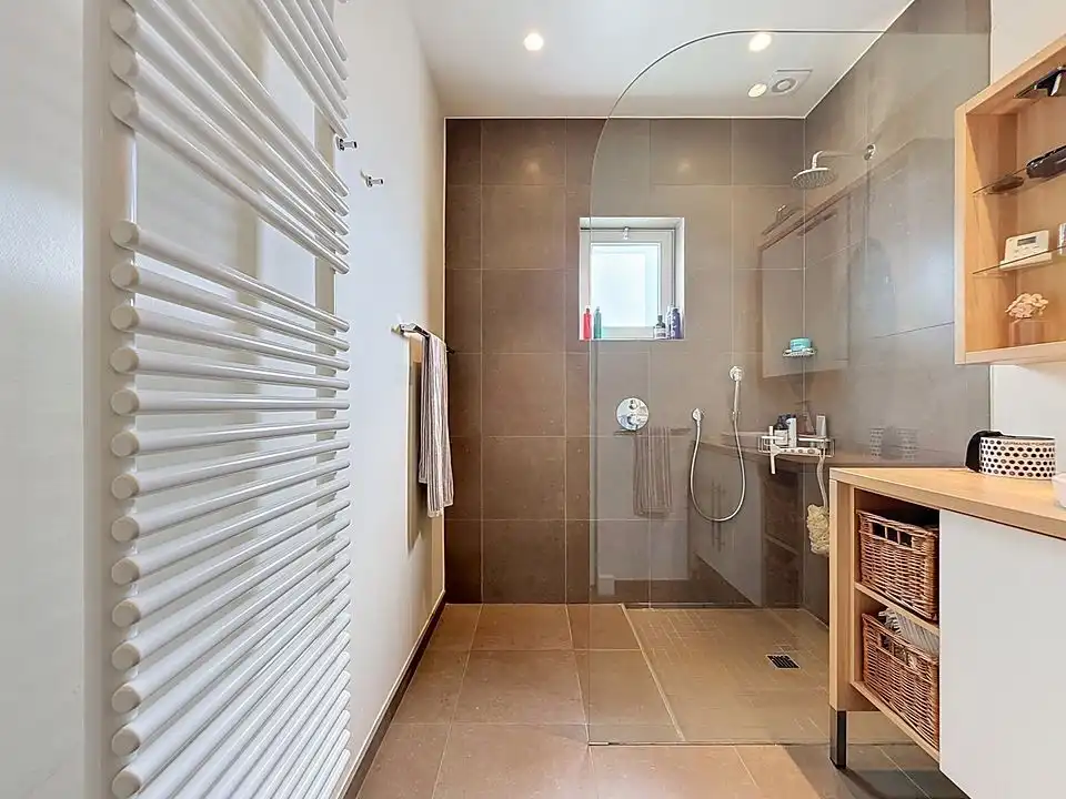 Kom levenslang genieten aan zee in deze instapklare gelijkvloerse villa op uitzonderlijke toplocatie in Oostduinkerke! foto 21