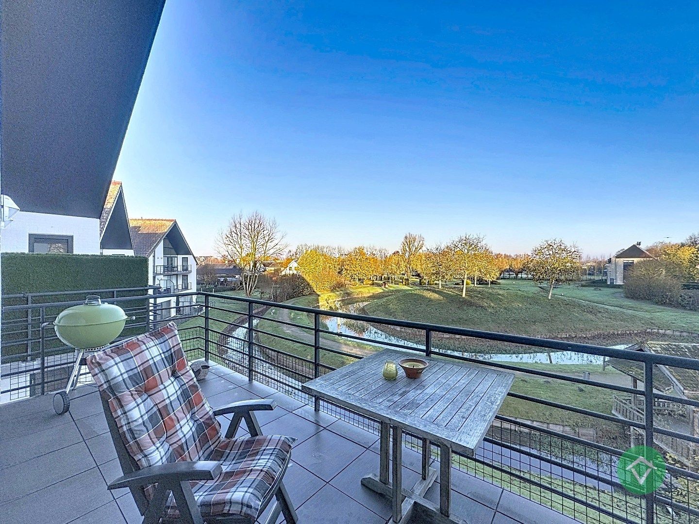 Luxe villa-appartement met dubbele garage en prachtig uitzicht in Koekelare foto 9