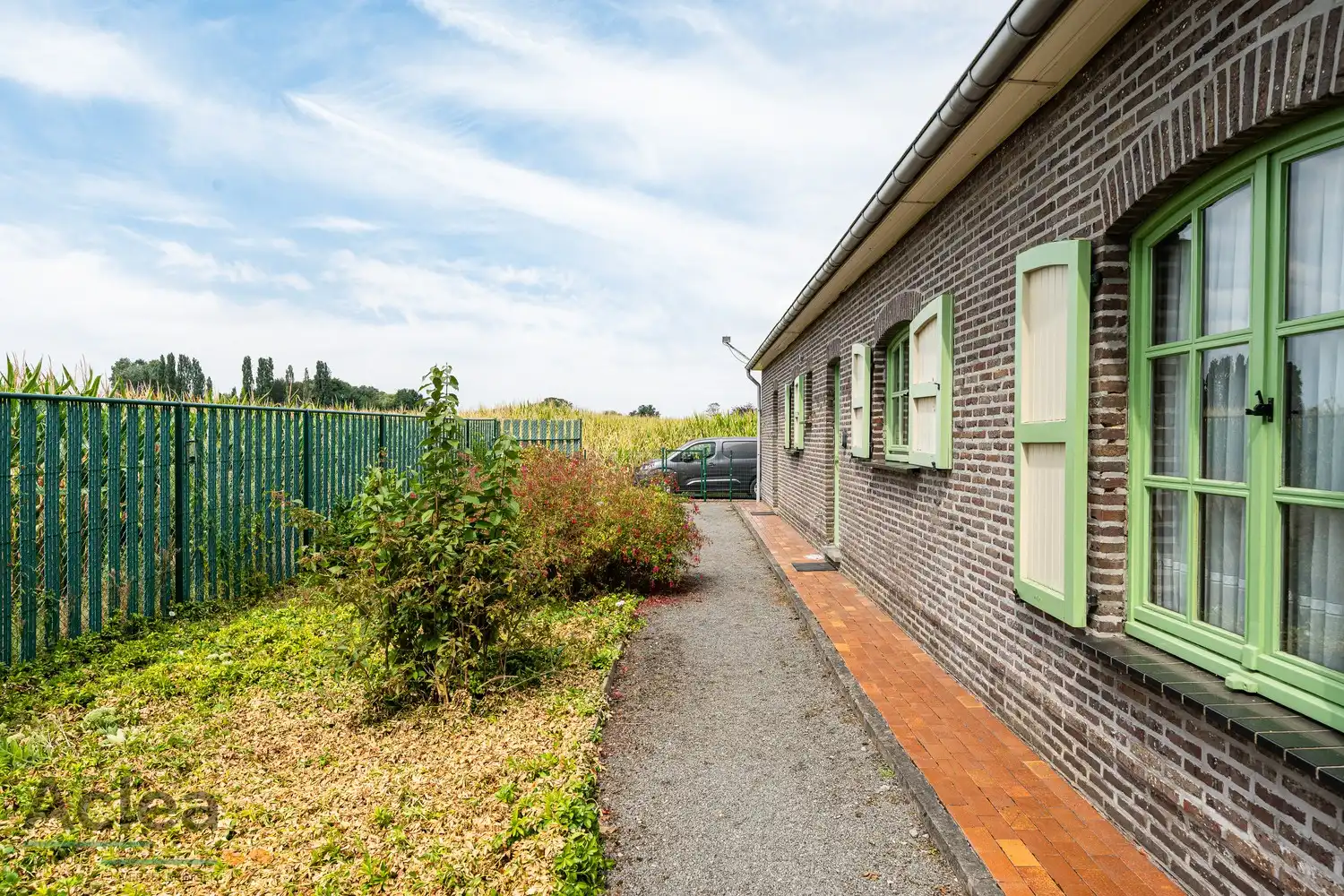 Te renoveren open bebouwing met landelijke ligging foto 44