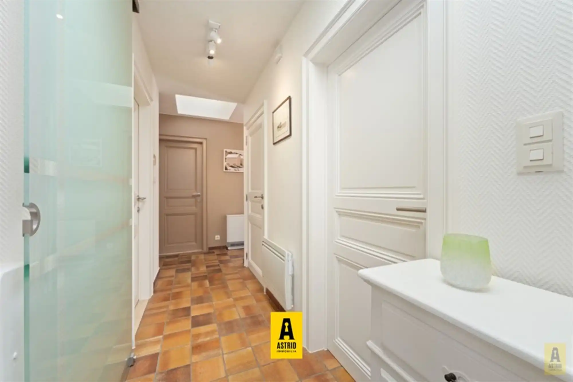 Karaktervolle voormalige dokterswoning met zee aan ruimte en mogelijkheden! foto 33