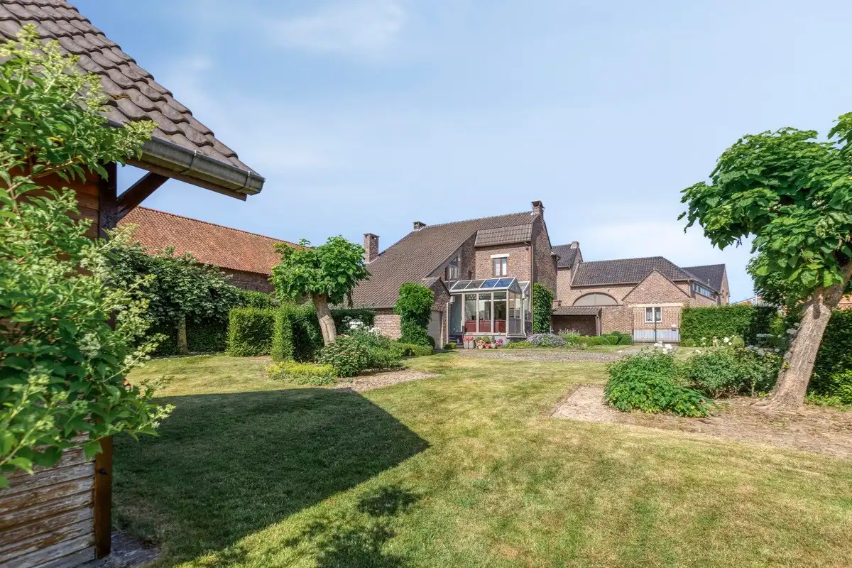 Uitzonderlijke woning met prachtig vergezicht op perceel van 72 are foto 27