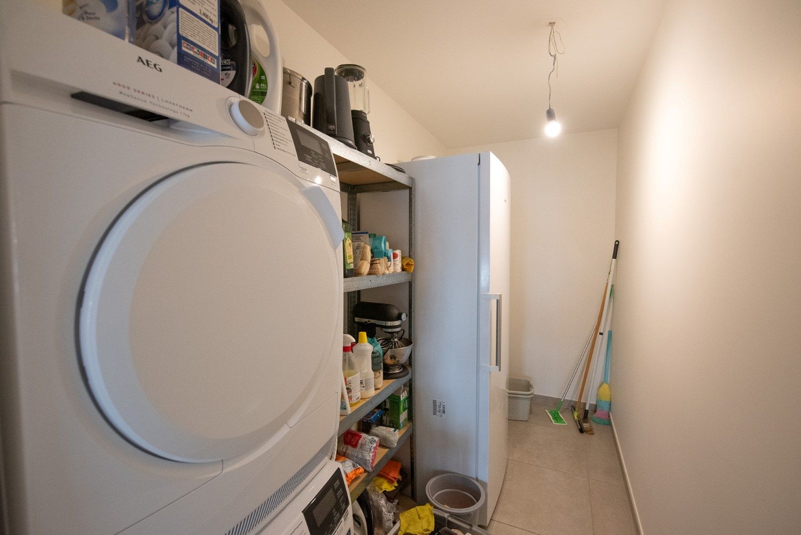 Topper! Ruim 3 gevel-appartement van 118 m² met ruim terras van 21,5 m² en parkeerplaats te Sint-Eloois-Vijve foto 8