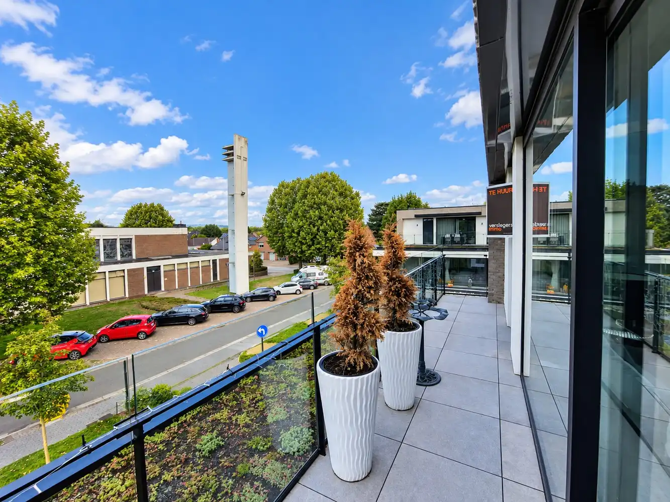 Comfortabel appartement met 2 slaapkamers en ruim terras aan de voor- en achterzijde in Lanaken foto 11