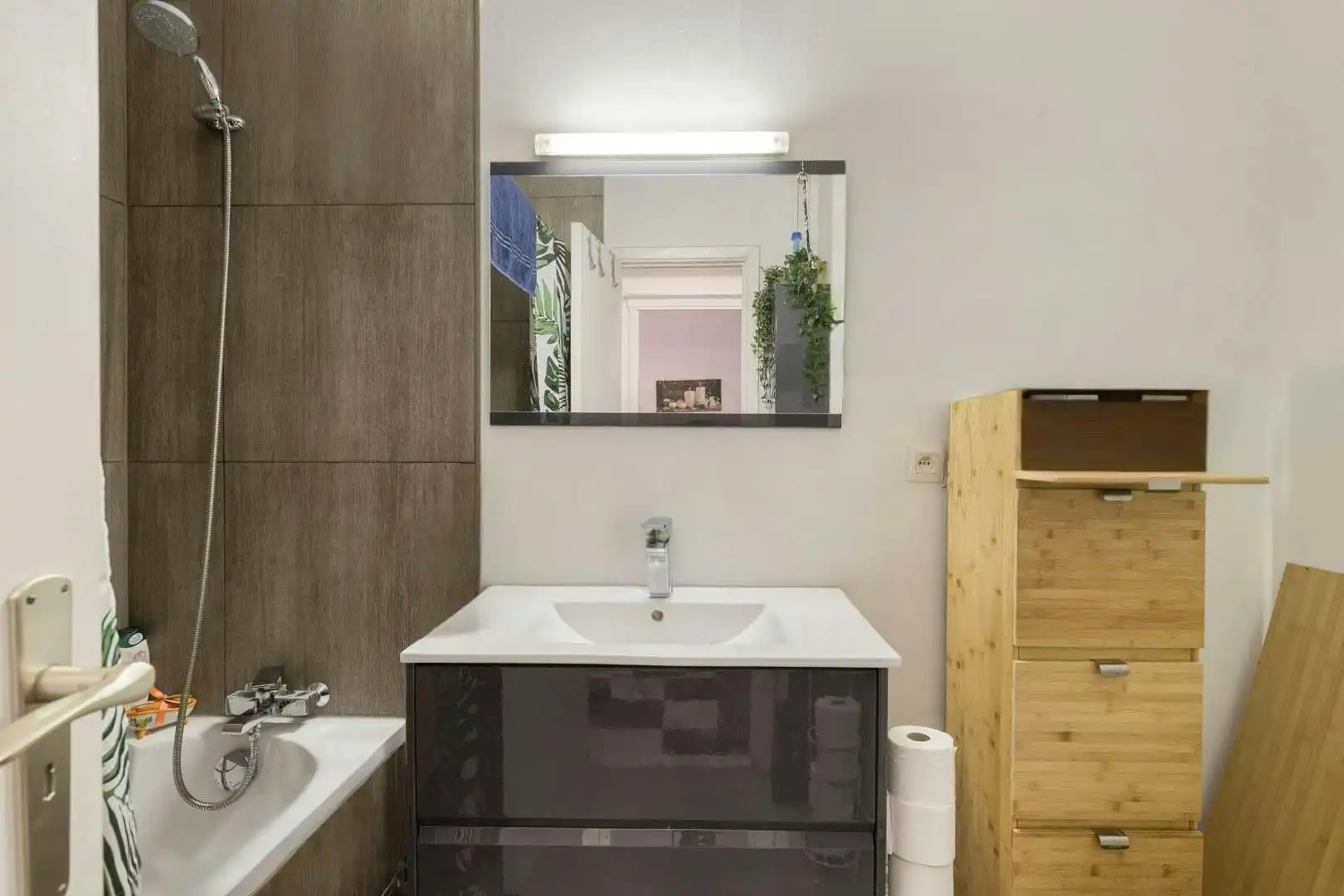 Lichtrijk appartement met ruim terras te koop in Berchem foto 9