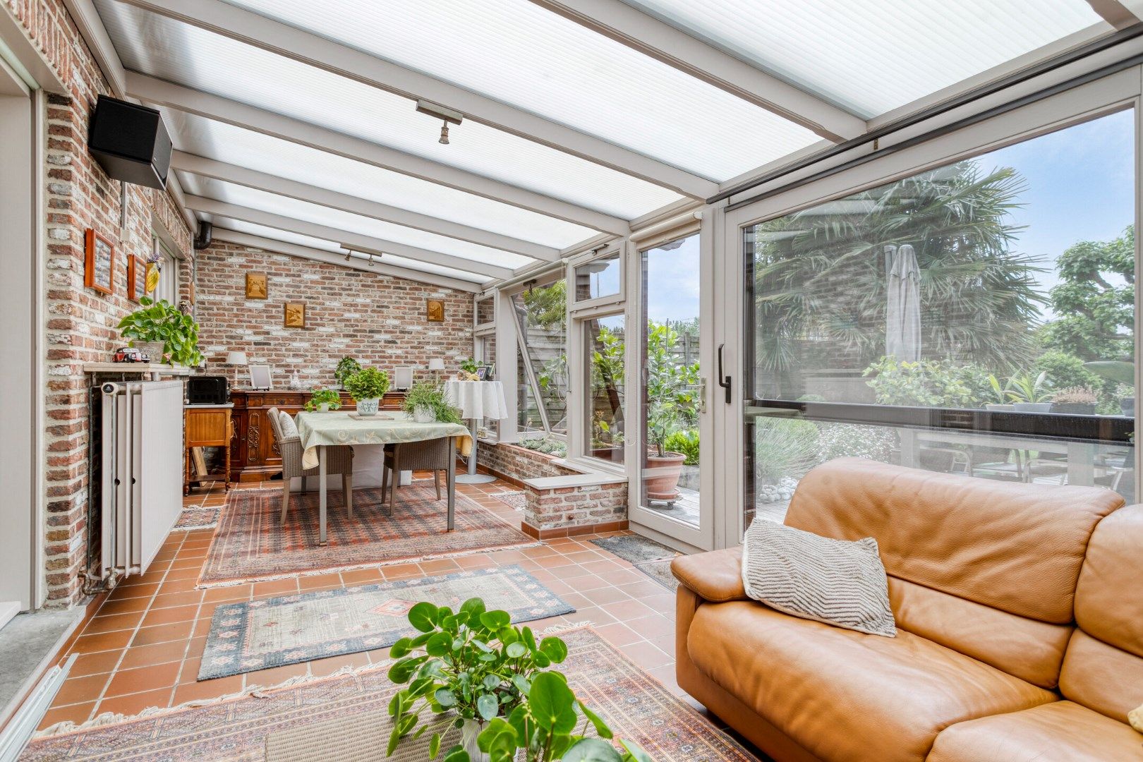 Mooie woning met 3 slaapkamers, garage en prachtige tuin! foto 8