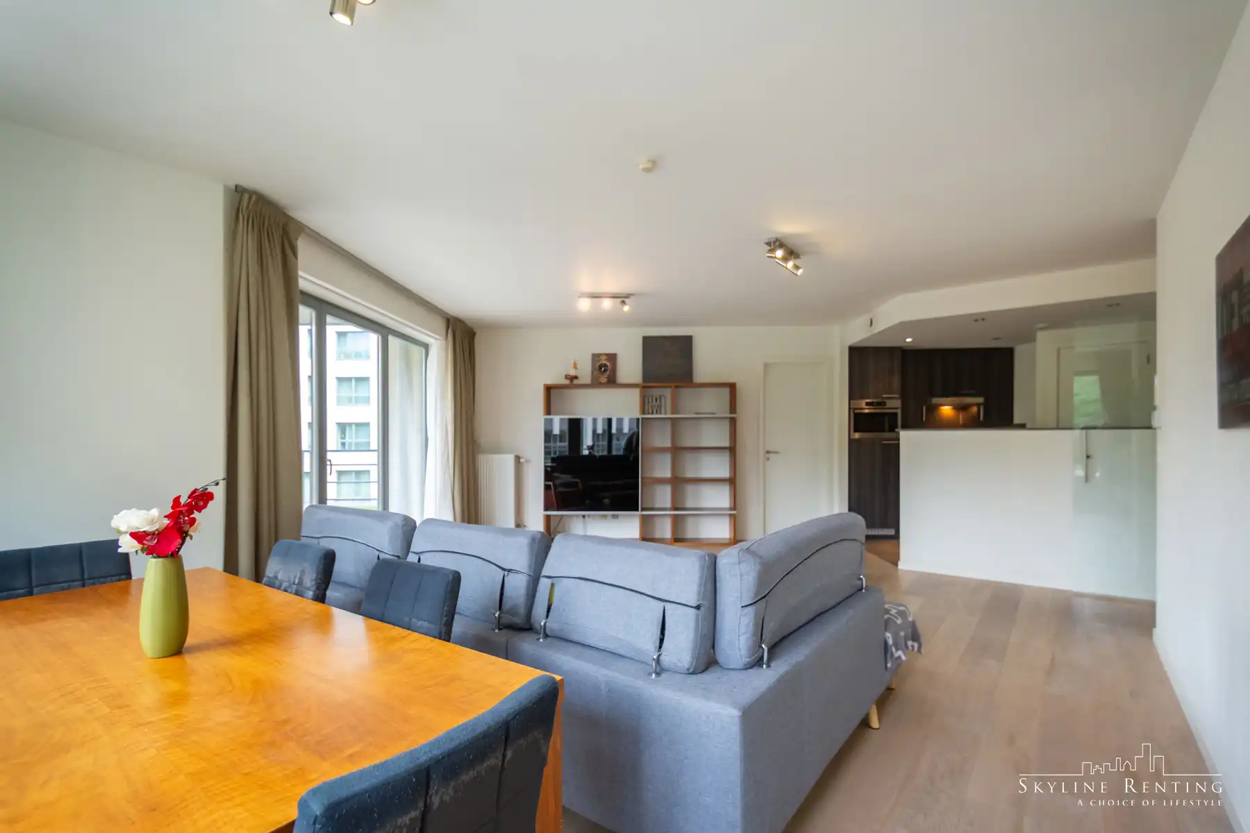 LICHTRIJK - Prachtig gemeubeld 3 slpk appartement (NATO) foto 3