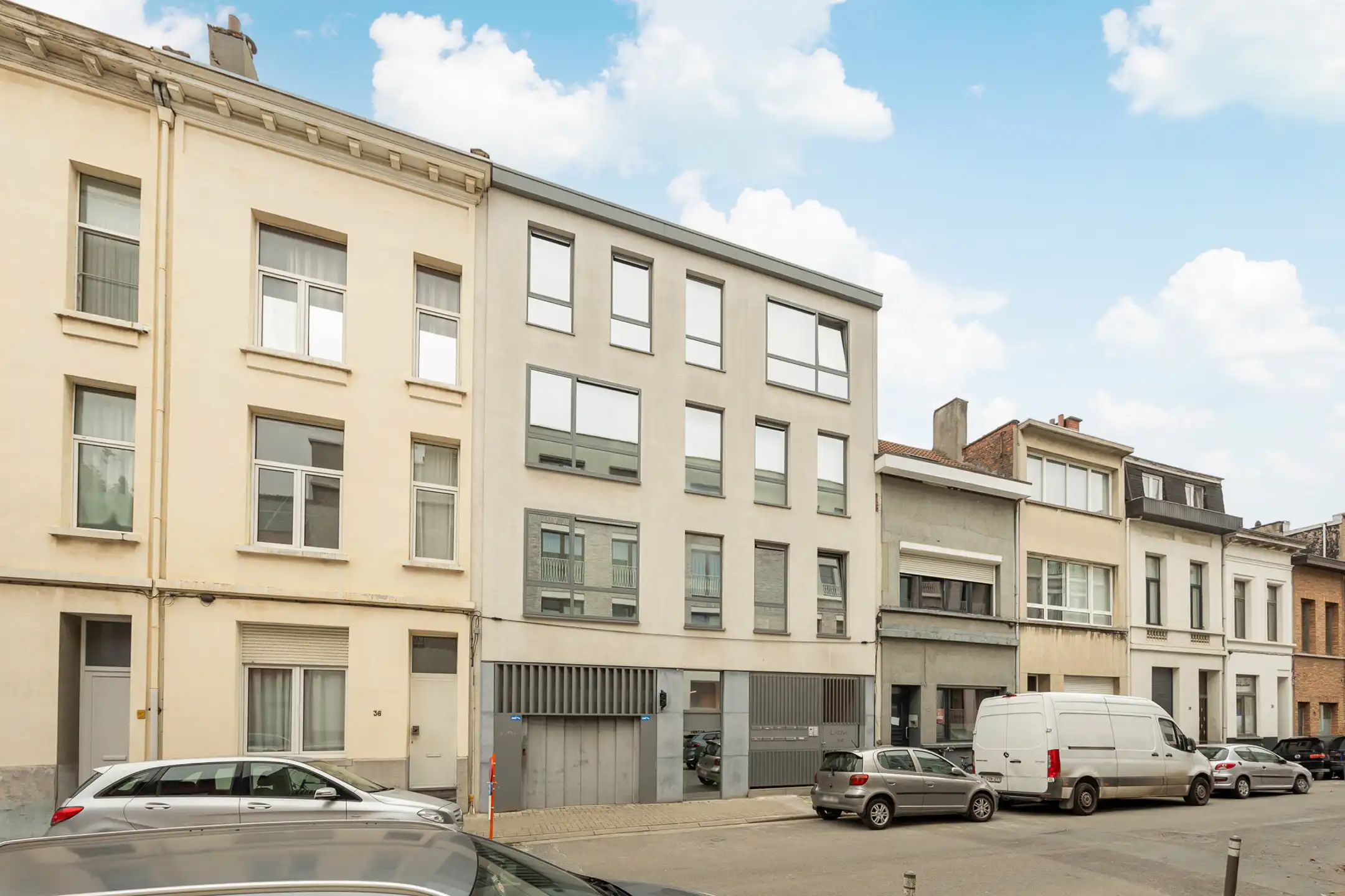 Modern en lichtrijk appartement met twee terrassen foto 2