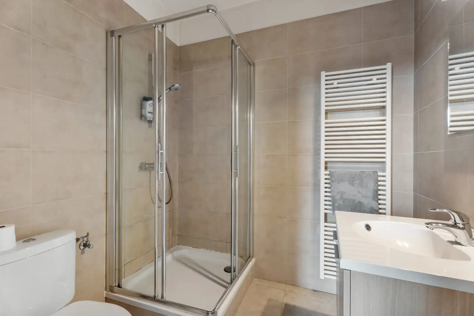 Uniek triplex met zonneterras van 75 m² in hartje Ieper foto 13