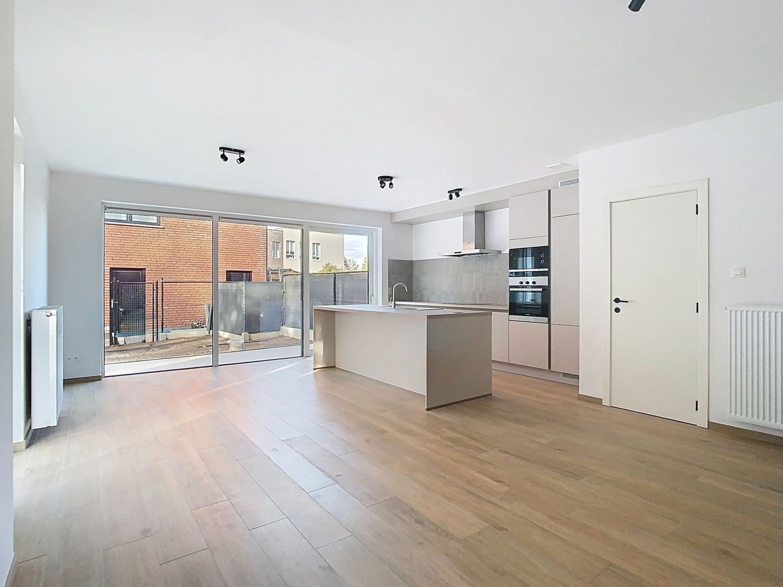 Moderne Nieuwbouwwoning met 4 SLPK, Tuin én Autostaanplaats! foto 2