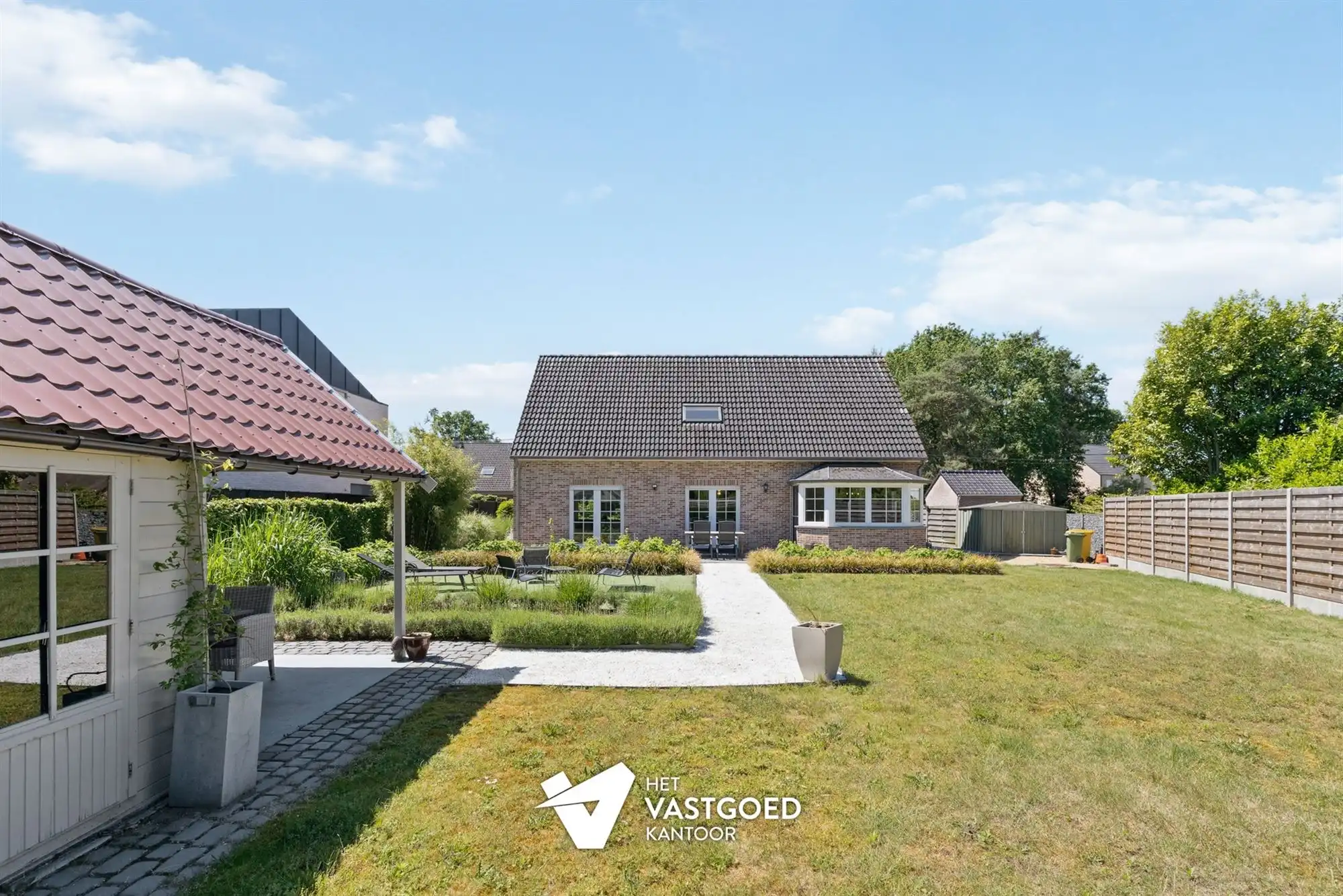 RECENTE, ENERGIEZUINIGE WONING OP RUSTIGE LIGGING foto 22