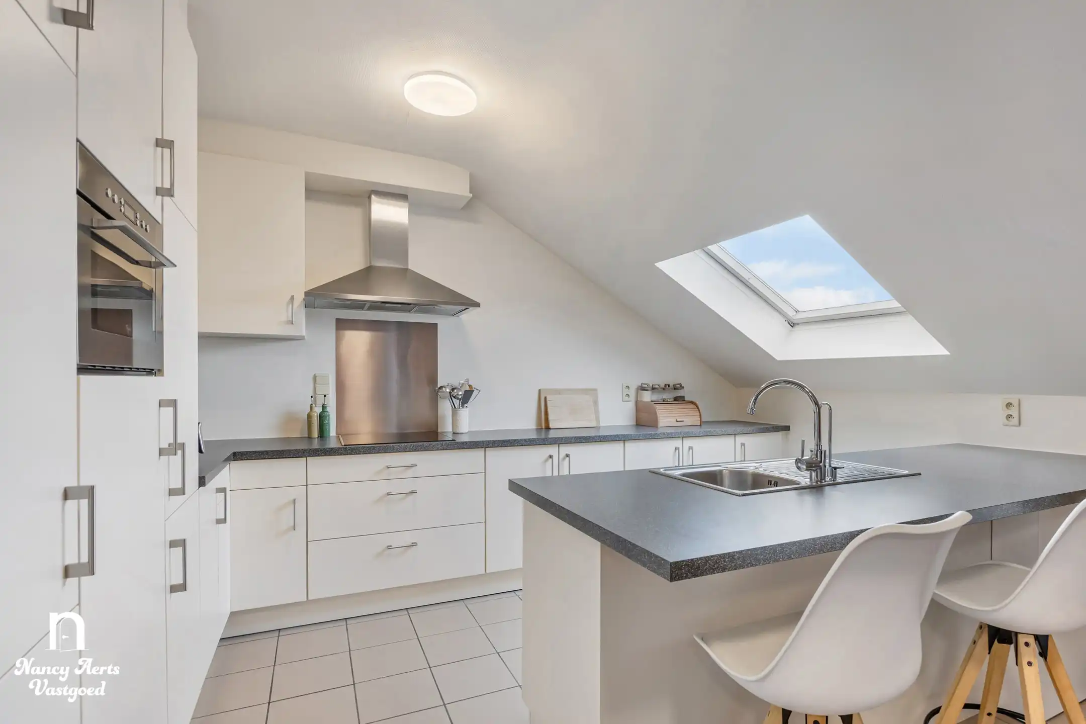 Comfortabel 1‑slaapkamerappartement met terras en parking foto 10