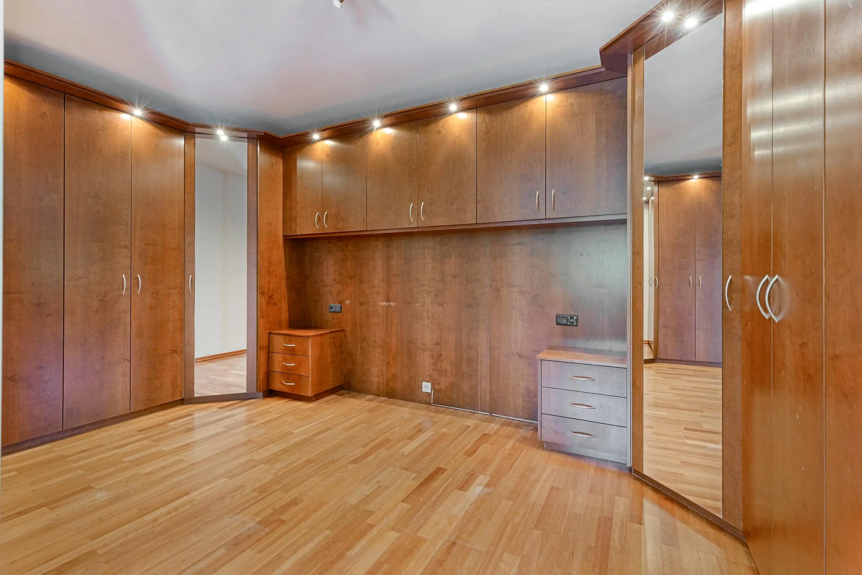 Ruime instapklare woning met 3 slaapkamers te koop in Oostduinkerke! foto 11