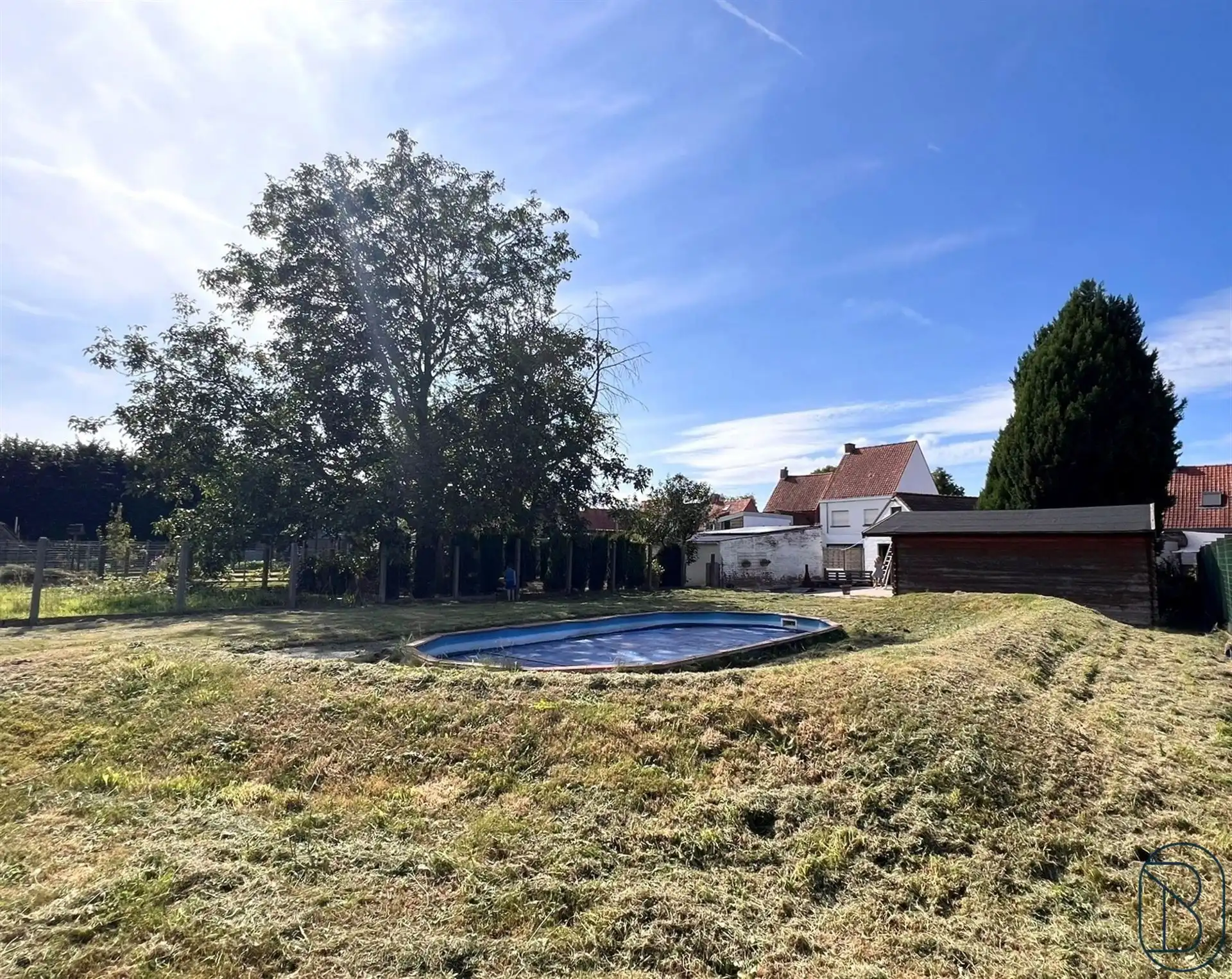 TOFFE DEGELIJKE DEELS GERENOVEERDE WOONST MET TUIN & GARAGE! foto 2