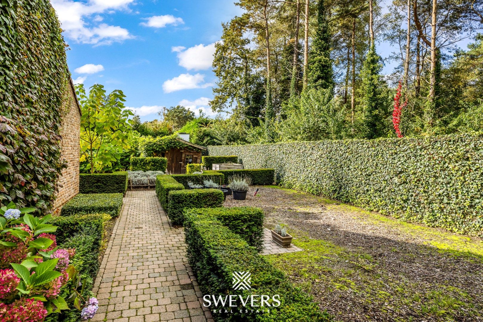 Exclusieve instapklare villa met 5 slaapkamers en westelijk georiënteerde tuin op toplocatie Bolderberg foto 42