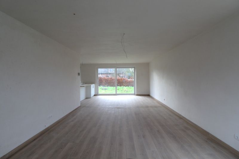 Energiezuinige halfopen woning te huur in Sijsele foto 2