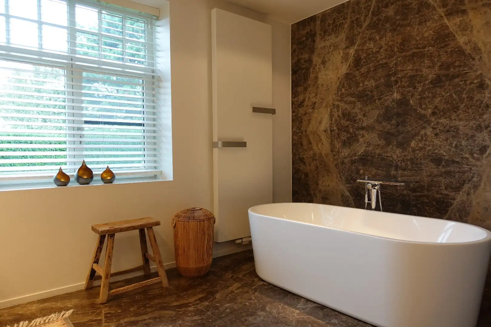 Prachtige karaktervolle villa op groot perceel nabij invalswegen foto 12