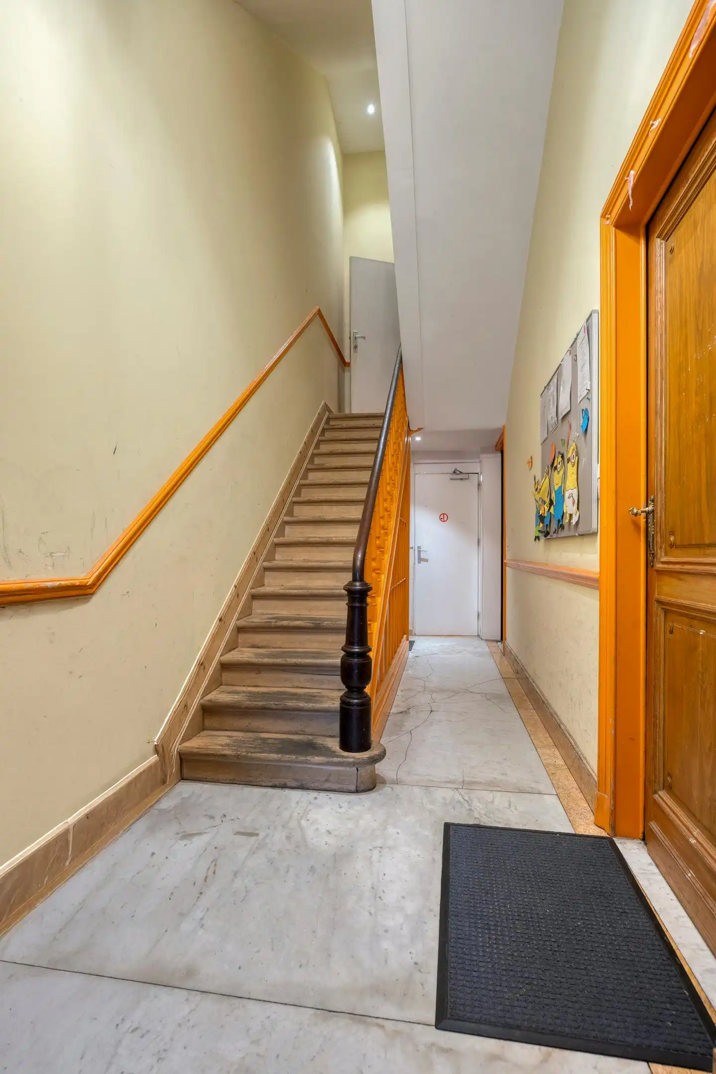 Op te frissen herenhuis met 7 slaapkamers en stadstuin. foto 44