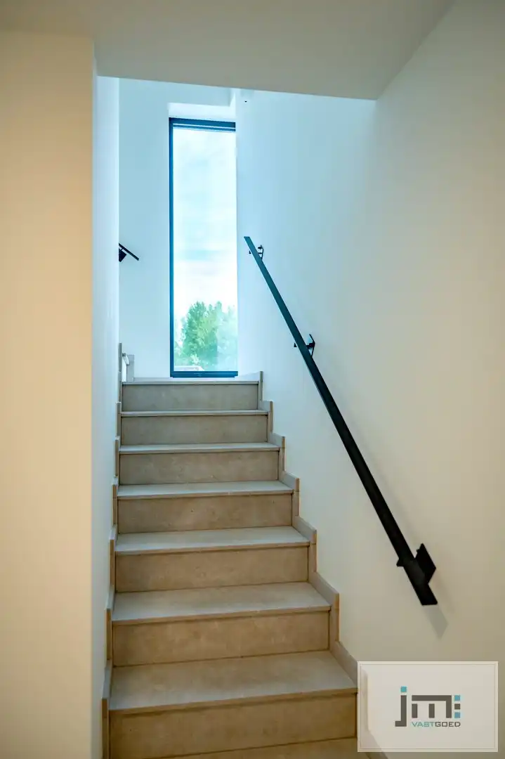 Prachtig appartement met 3 slaapkamers, carport en tuinberging foto 14
